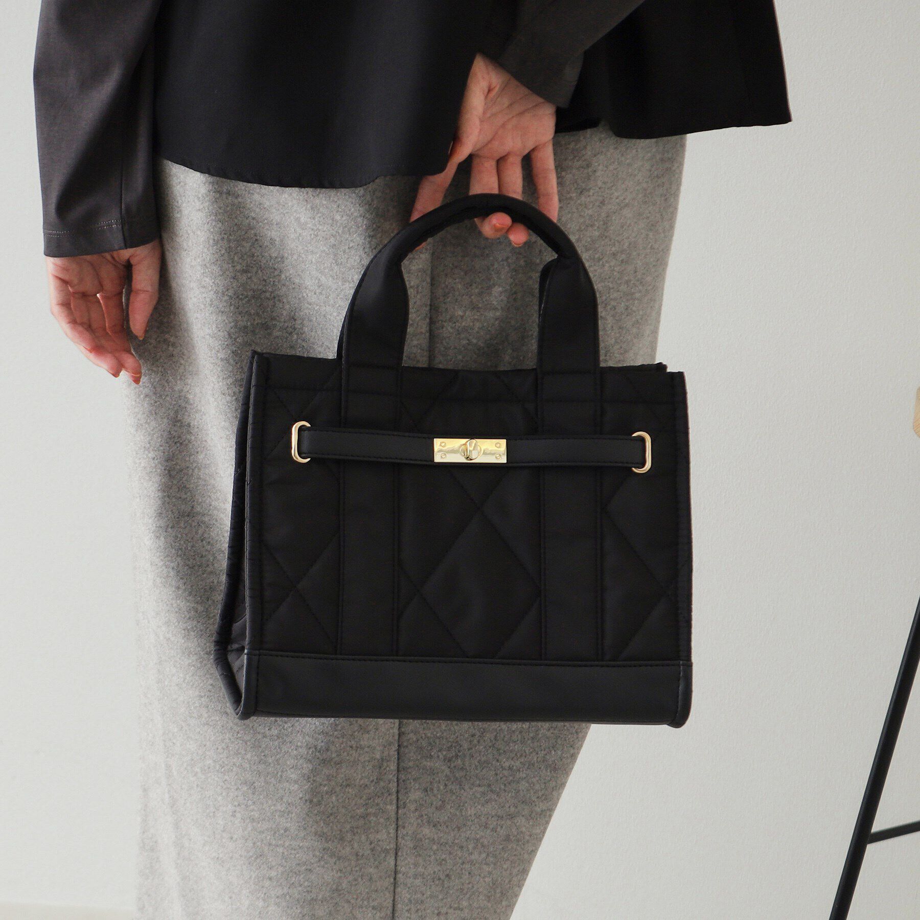 OPAQUE.CLIP「【2WAY】ダイヤキルティングスクエアミドルショルダーバッグ」|トートバッグ|