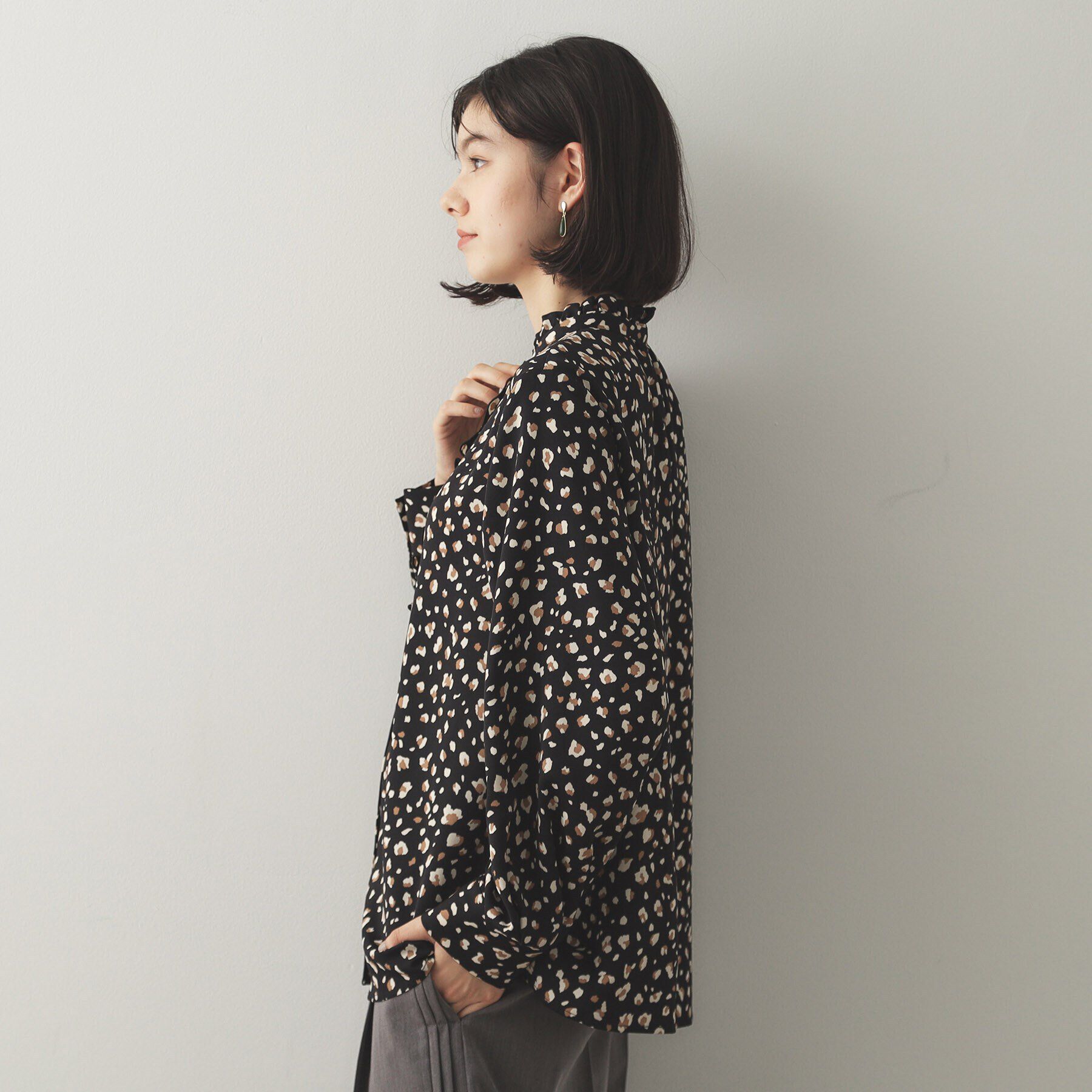 OPAQUE.CLIP「スタインドフリルブラウス【洗濯機洗い可】」|シャツ・ブラウス|