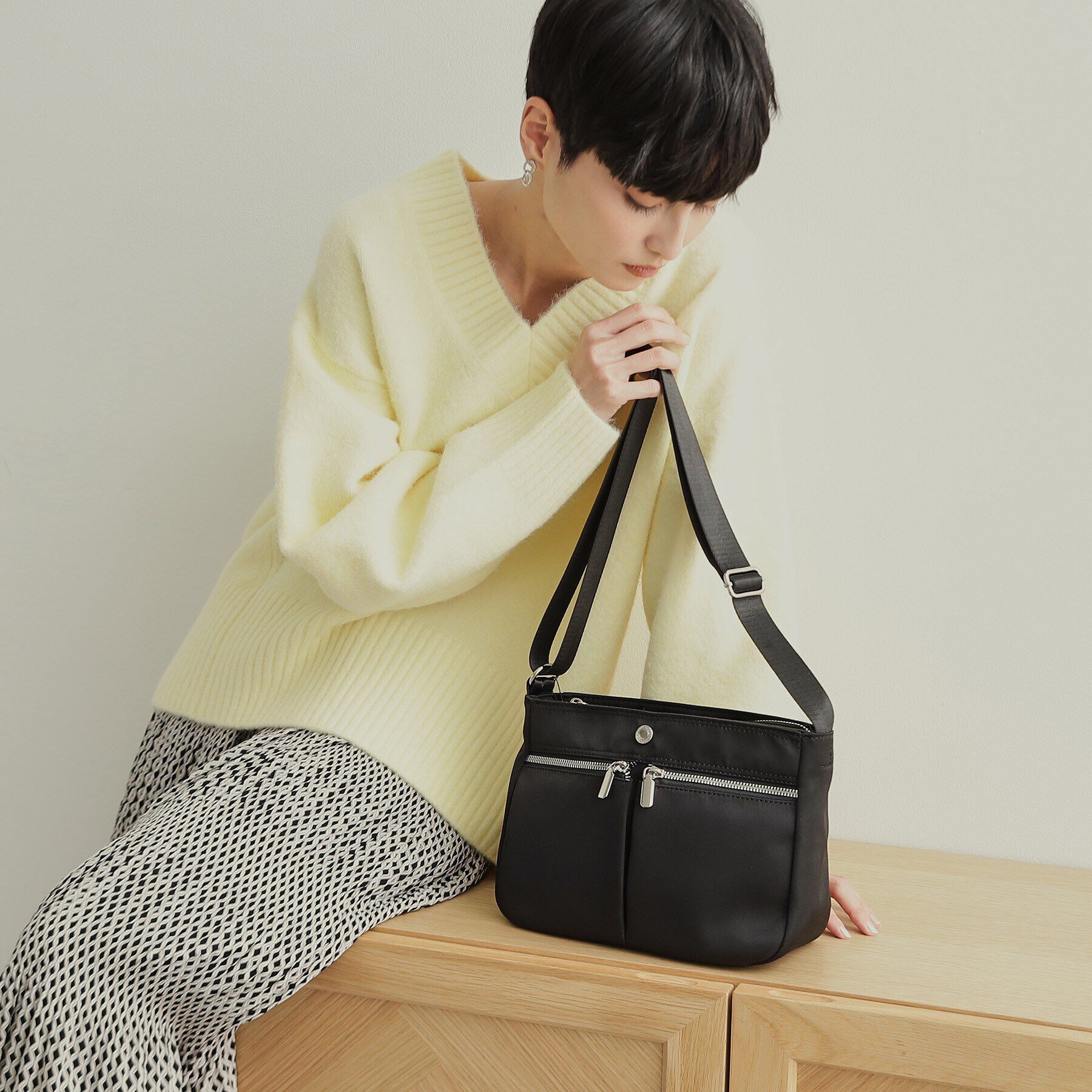 OPAQUE.CLIP「【撥水加工／マルチポケット／長さ調整可能】カジュアルミドルショルダーバッグ」|ショルダー・メッセンジャー|