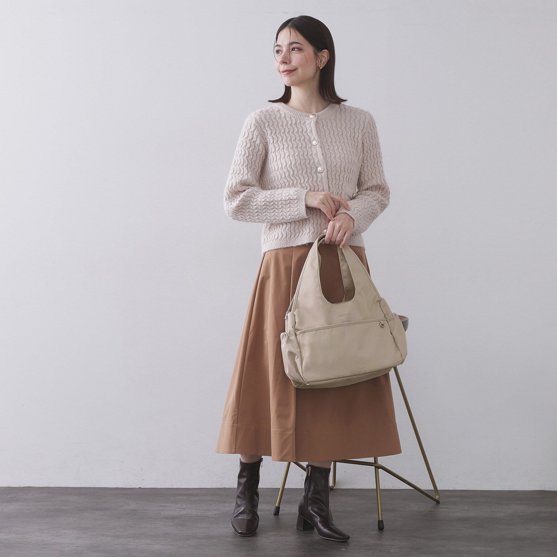 OPAQUE.CLIP「フロントポケット3層デザイントライアングルミドルトートバッグ【マルチポケット】」|トートバッグ|