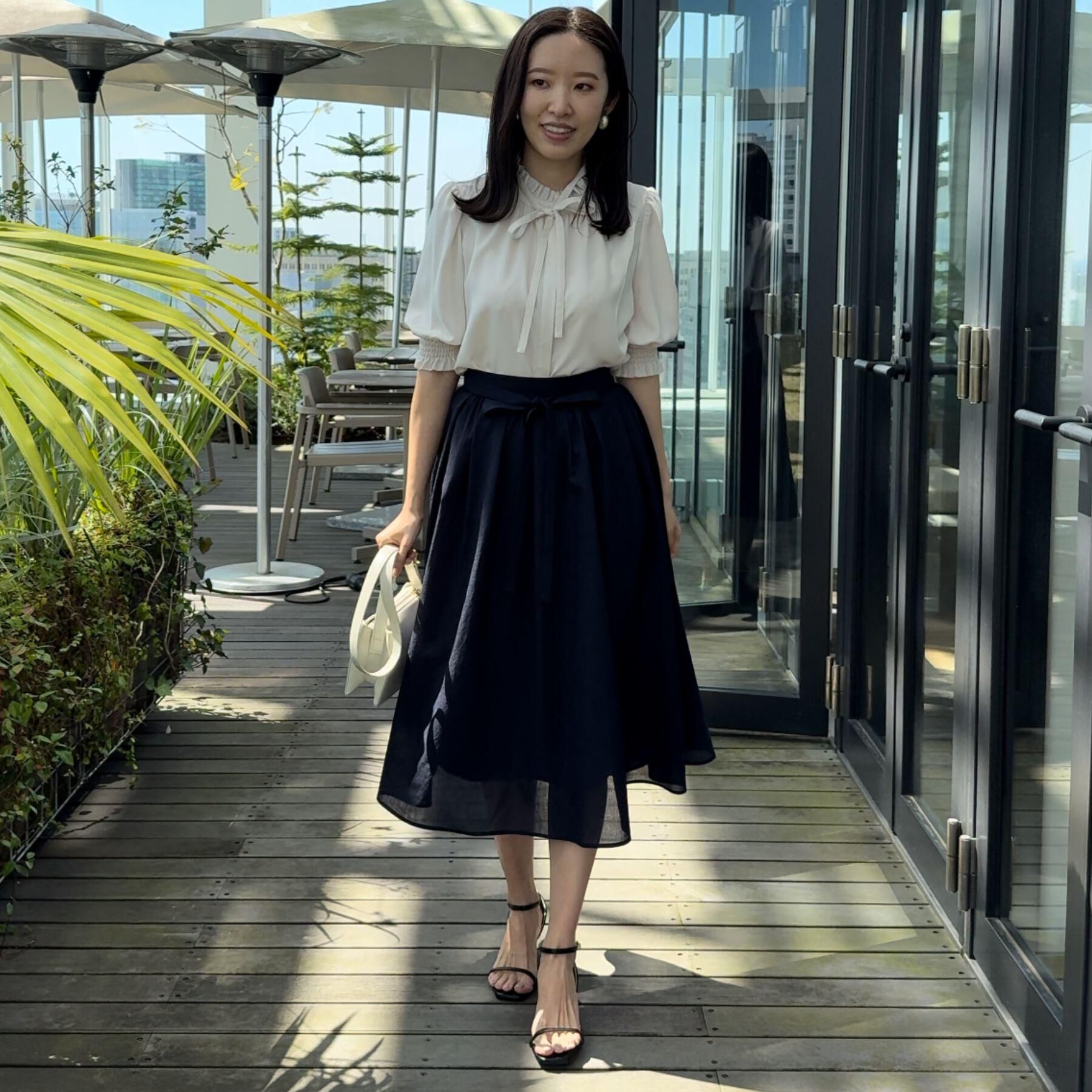 Couture broach「【5分袖・通勤】リボンタイ付きピコフリル5分袖ブラウス」|シャツ・ブラウス|