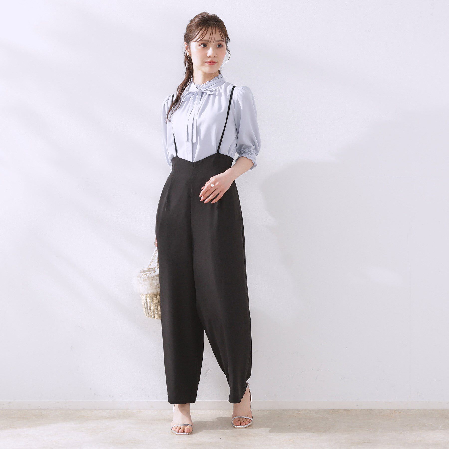 Couture broach「【5分袖・通勤】リボンタイ付きピコフリル5分袖ブラウス」|シャツ・ブラウス|