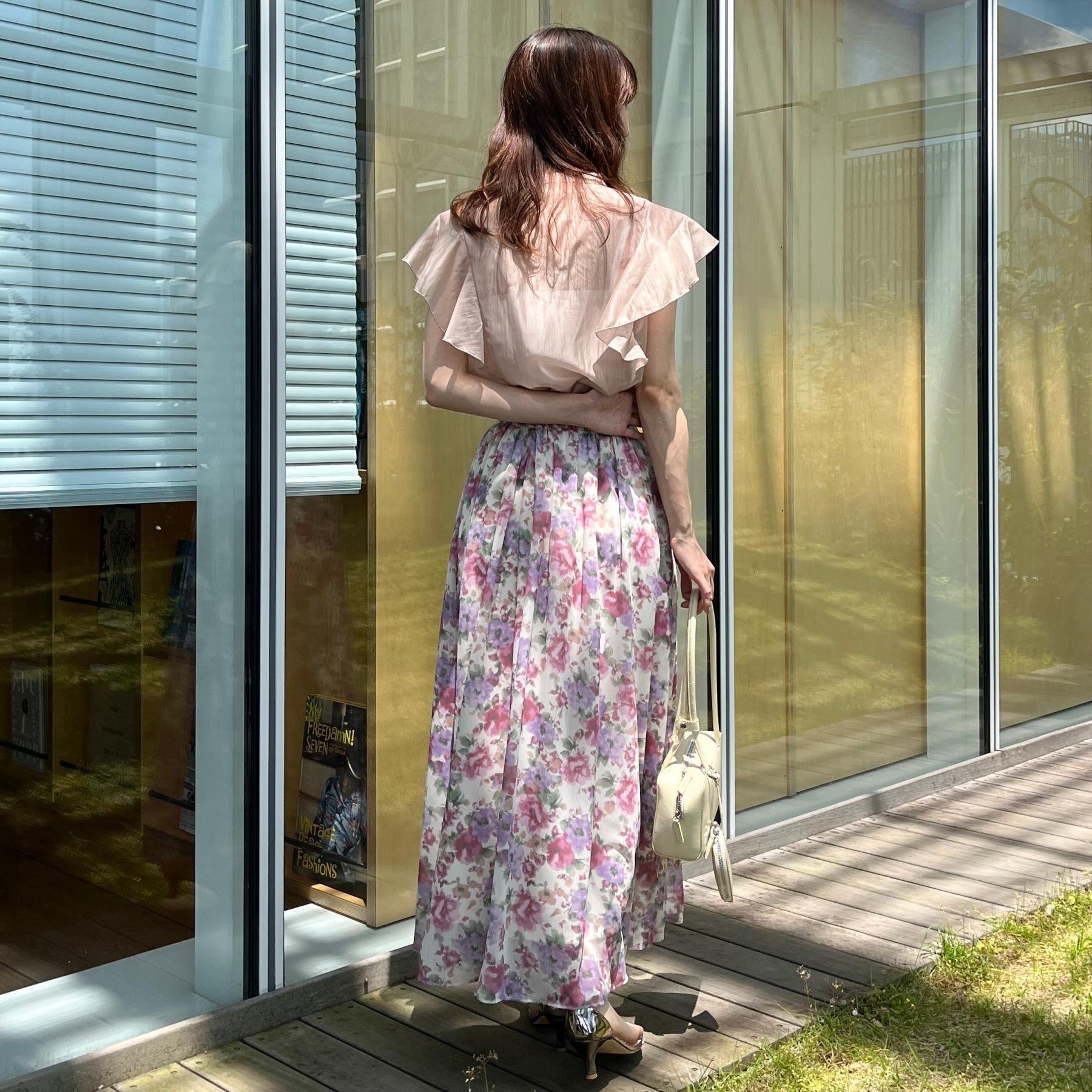 Couture broach「【洗える・オシャレな透け感】タックデザインフレア袖シアーブラウス」|シャツ・ブラウス|