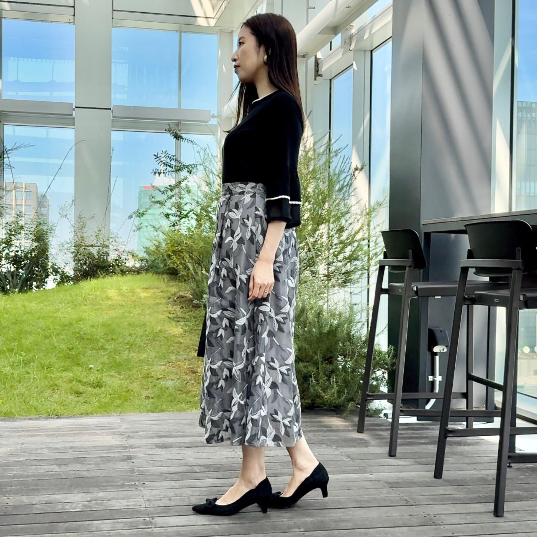 Couture broach「【フェミニン・着映え・通勤】シアーフレアー袖ニットトップス」|ニット・セーター|