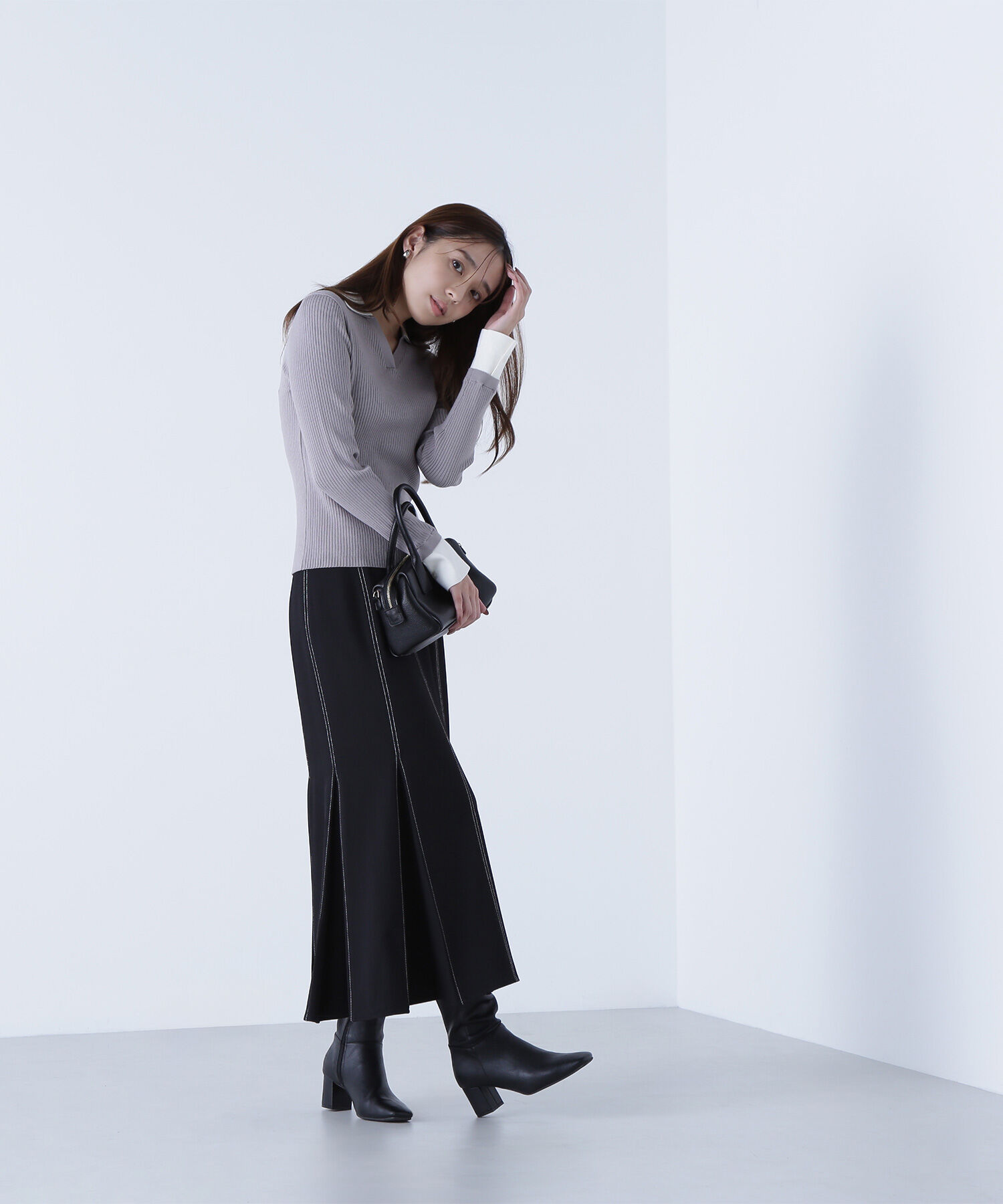  「ダブルカラーVネックリブニット」|ニット・セーター|