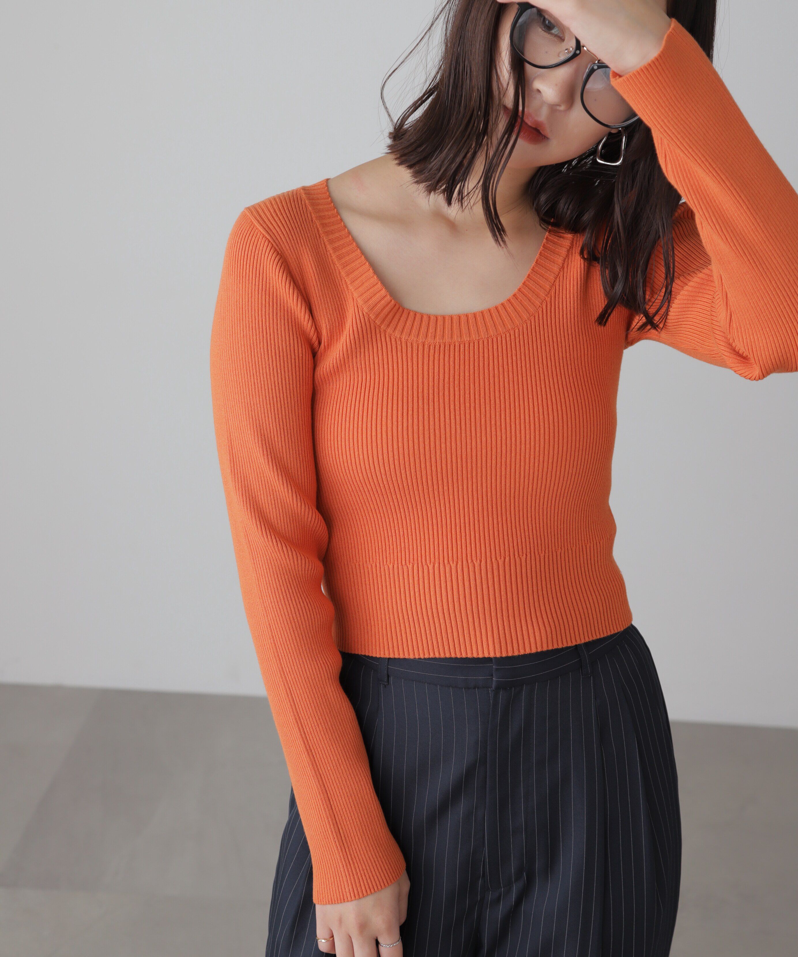  「〈洗える〉マシンウォッシャブルUネックニット」|ニット・セーター|オレンジ