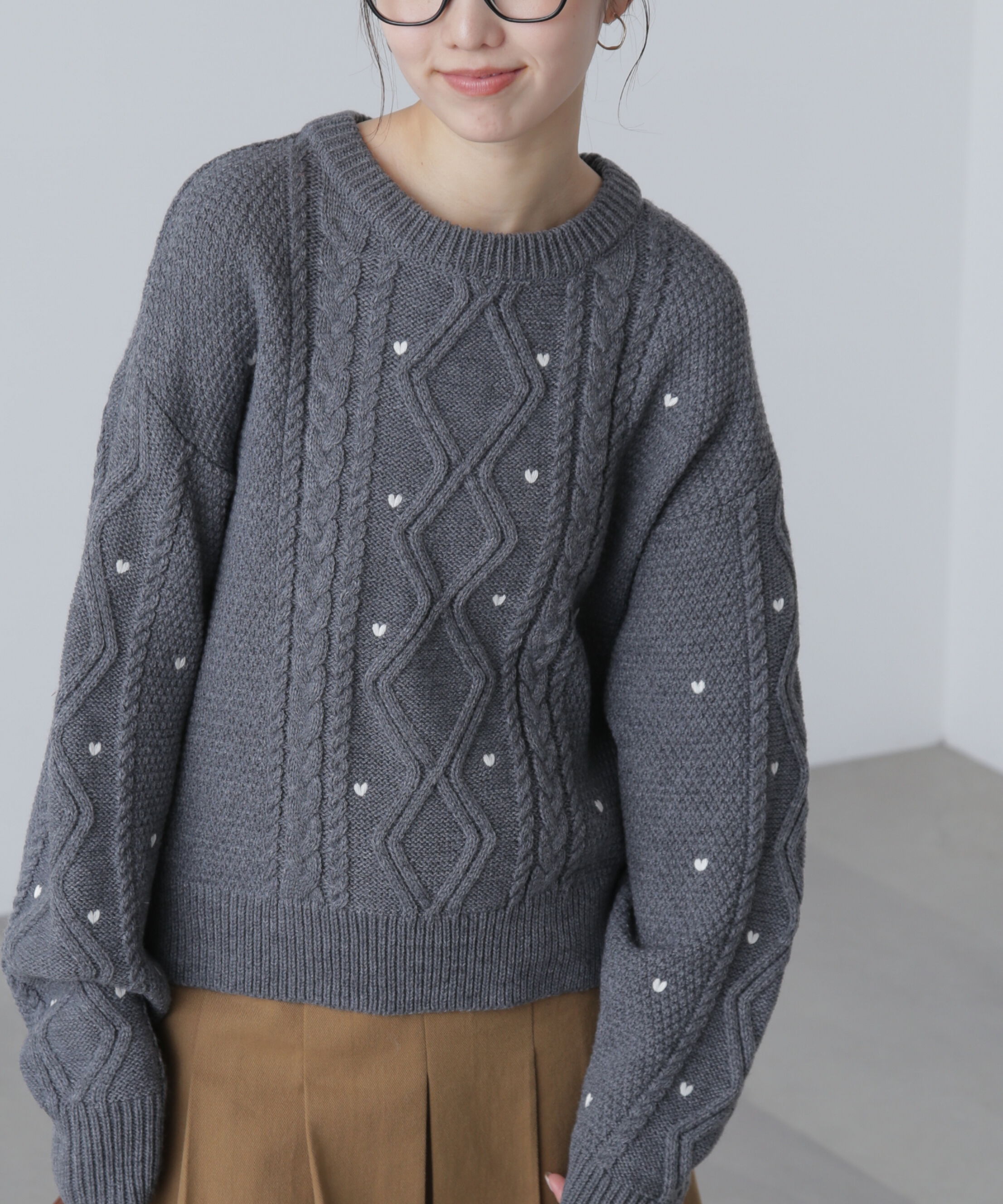  「ハート刺繍ケーブルニット」|ニット・セーター|