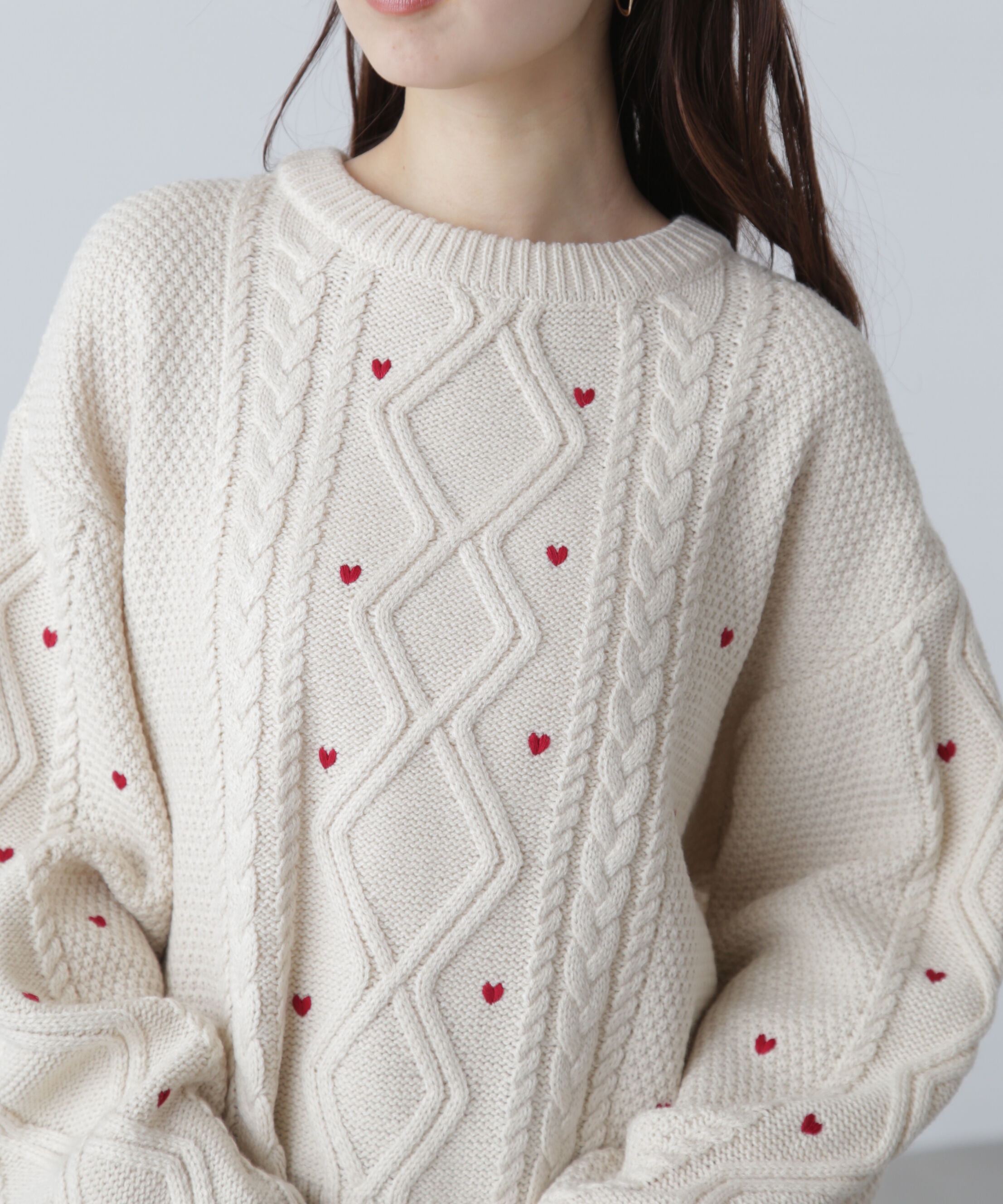  「ハート刺繍ケーブルニット」|ニット・セーター|
