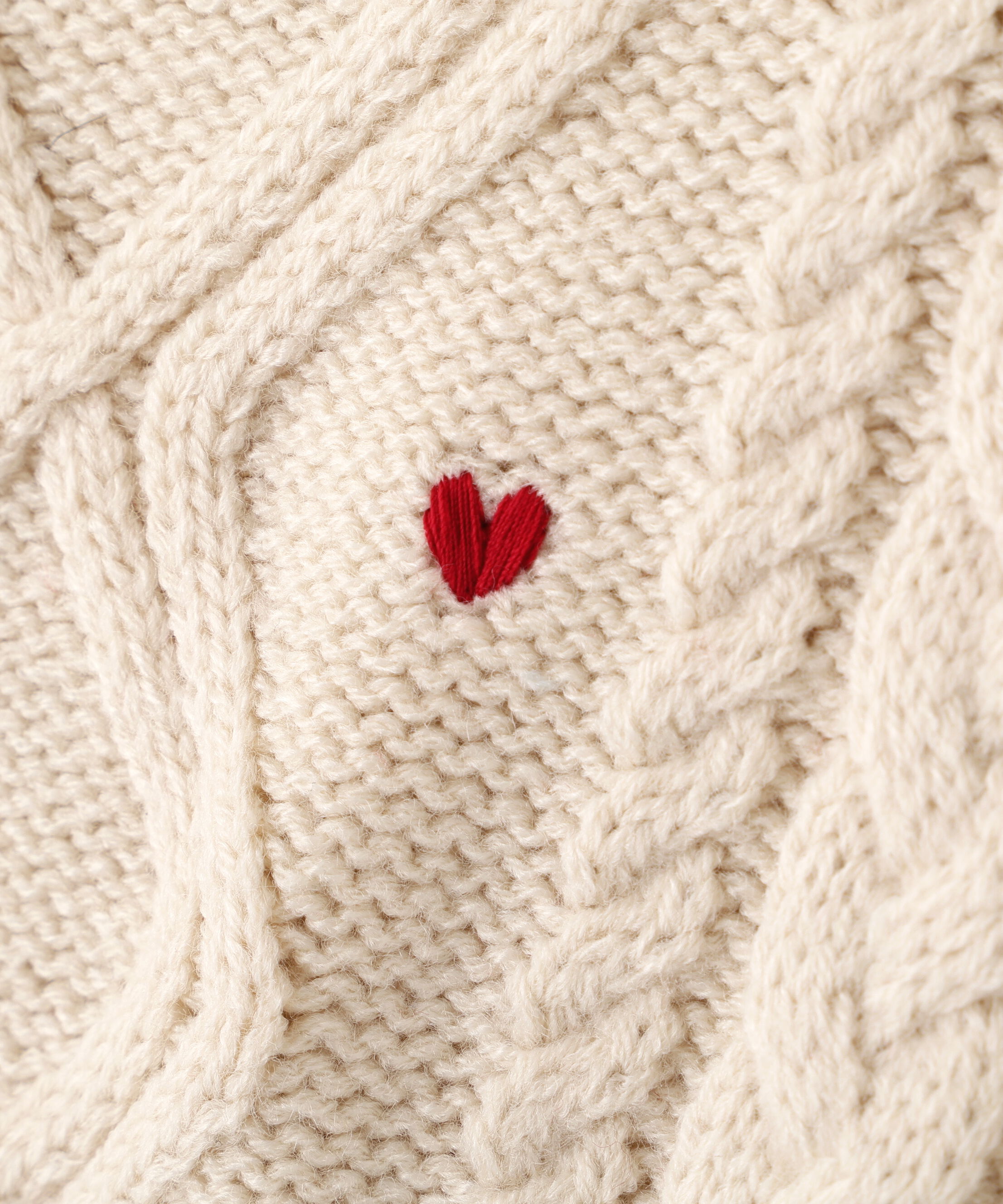  「ハート刺繍ケーブルニット」|ニット・セーター|