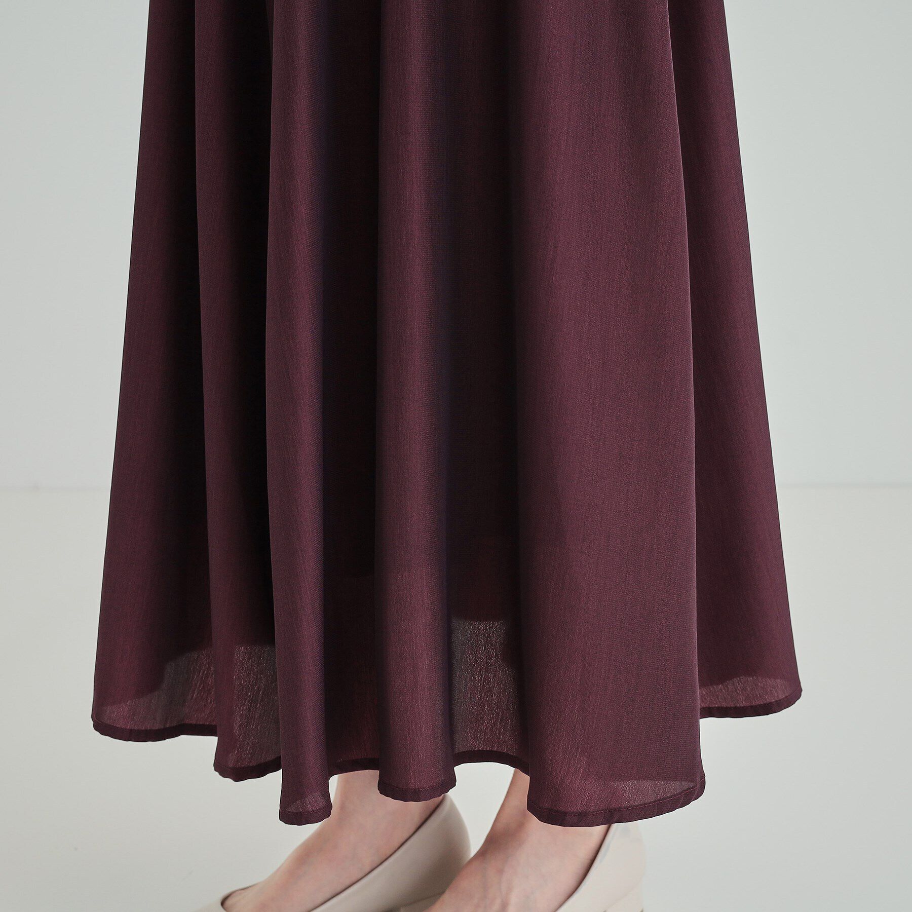 SHOO･LA･RUE「ウエストリブで無理せずキレイ　艶やかに彩る サテンフレアスカート」|スカート|