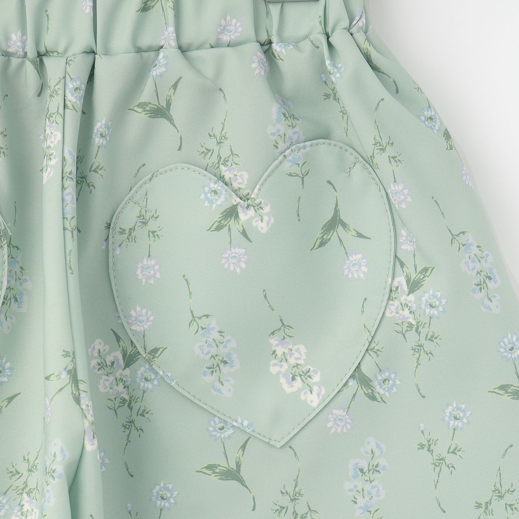 SHOO･LA･RUE「【100-150cm/撥水】上品なボタニカル柄 ハートポケットショートパンツ」|キュロット|