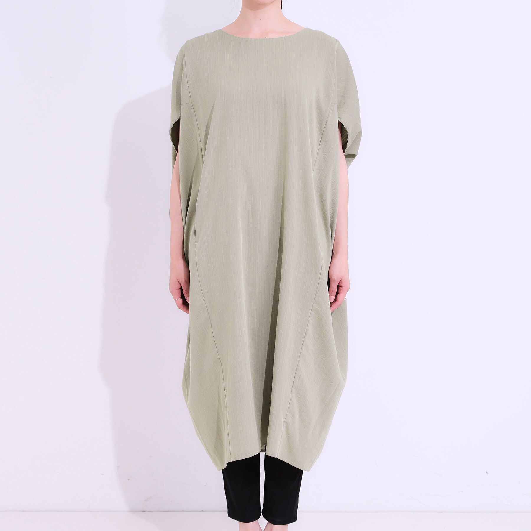 SHOO･LA･RUE「【S-LL】楽にサマ見え コクーンシルエットの涼やかワンピース」|ワンピース|