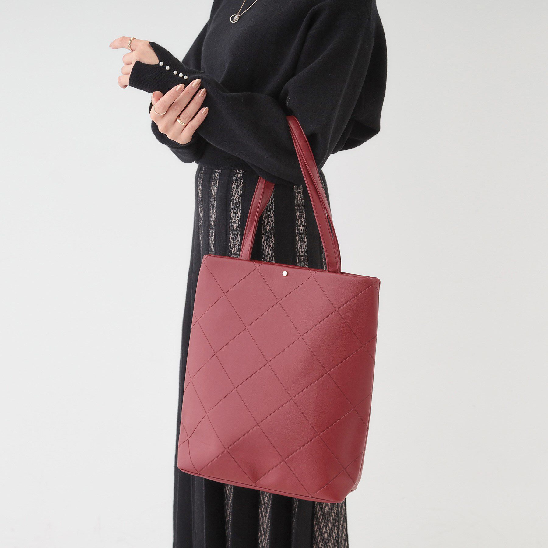 SHOO･LA･RUE「バイアスチェック型押しトートバッグ」|トートバッグ|ボルドー(064)