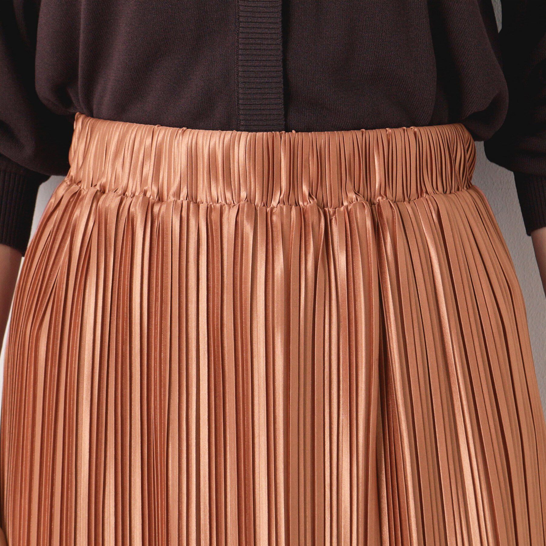 Dessin「【ウエストゴム・洗える】サテンプリーツスカート」|スカート|