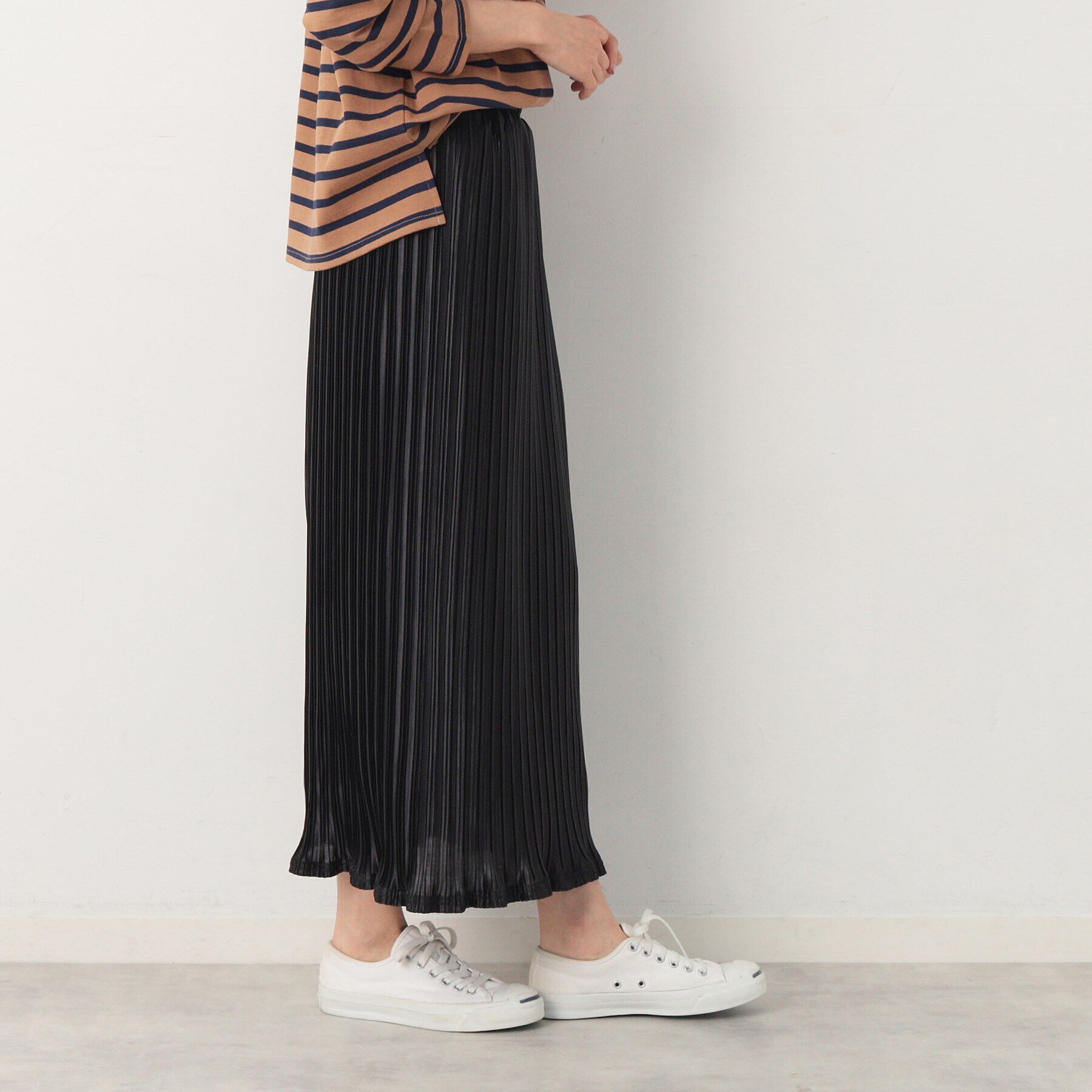 Dessin「【ウエストゴム・洗える】サテンプリーツスカート」|スカート|