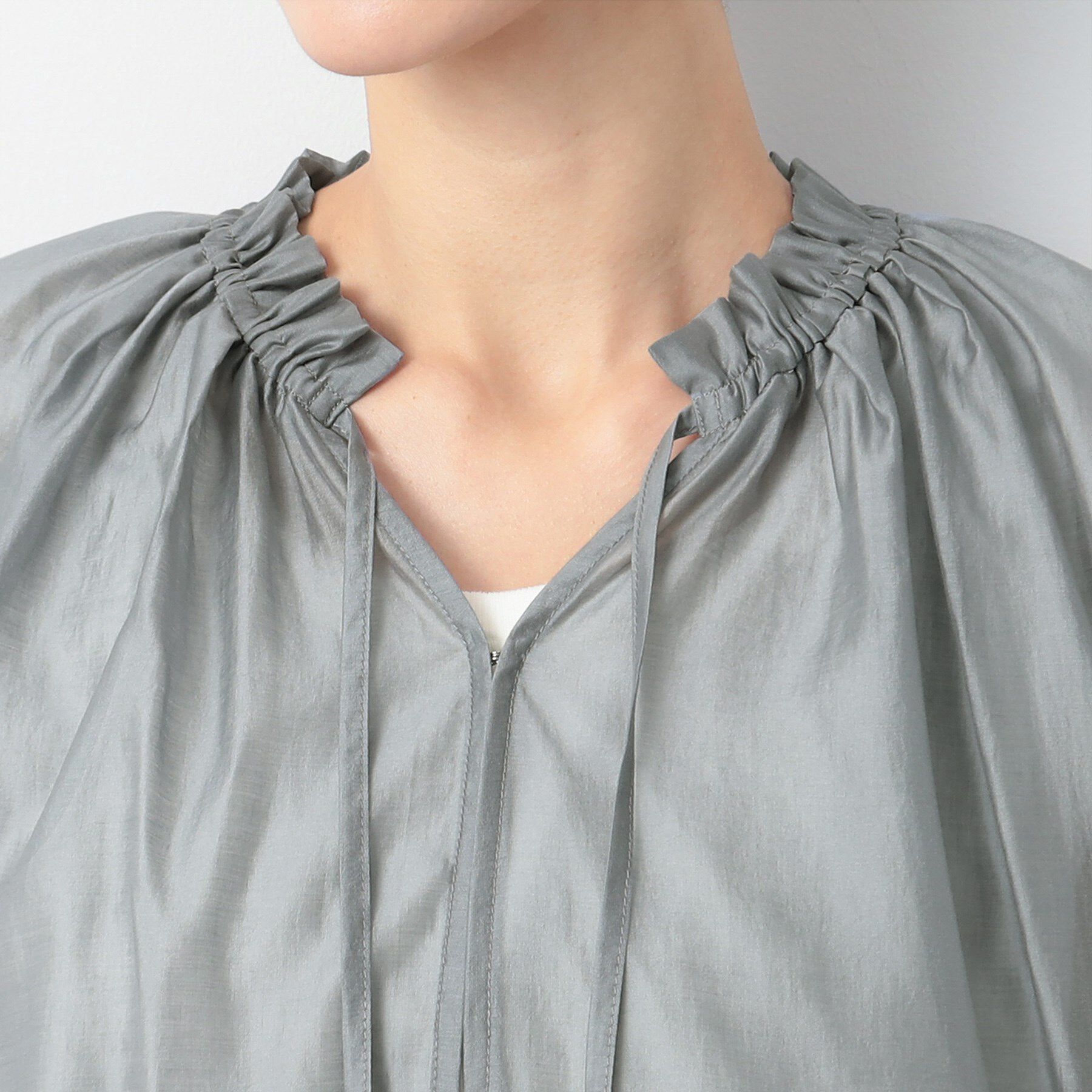 Dessin「【洗える】フリルネックブラウス」|シャツ・ブラウス|