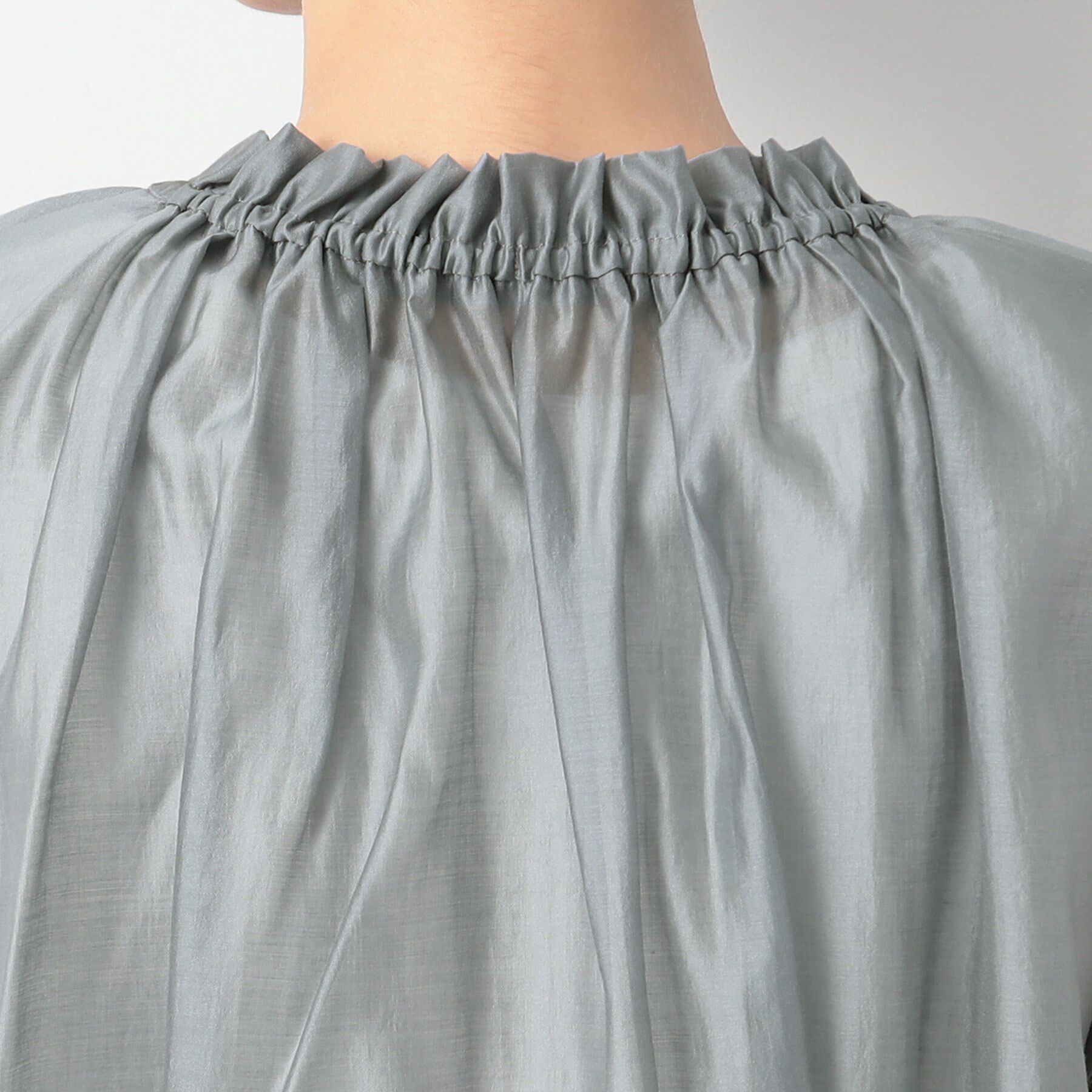 Dessin「【洗える】フリルネックブラウス」|シャツ・ブラウス|