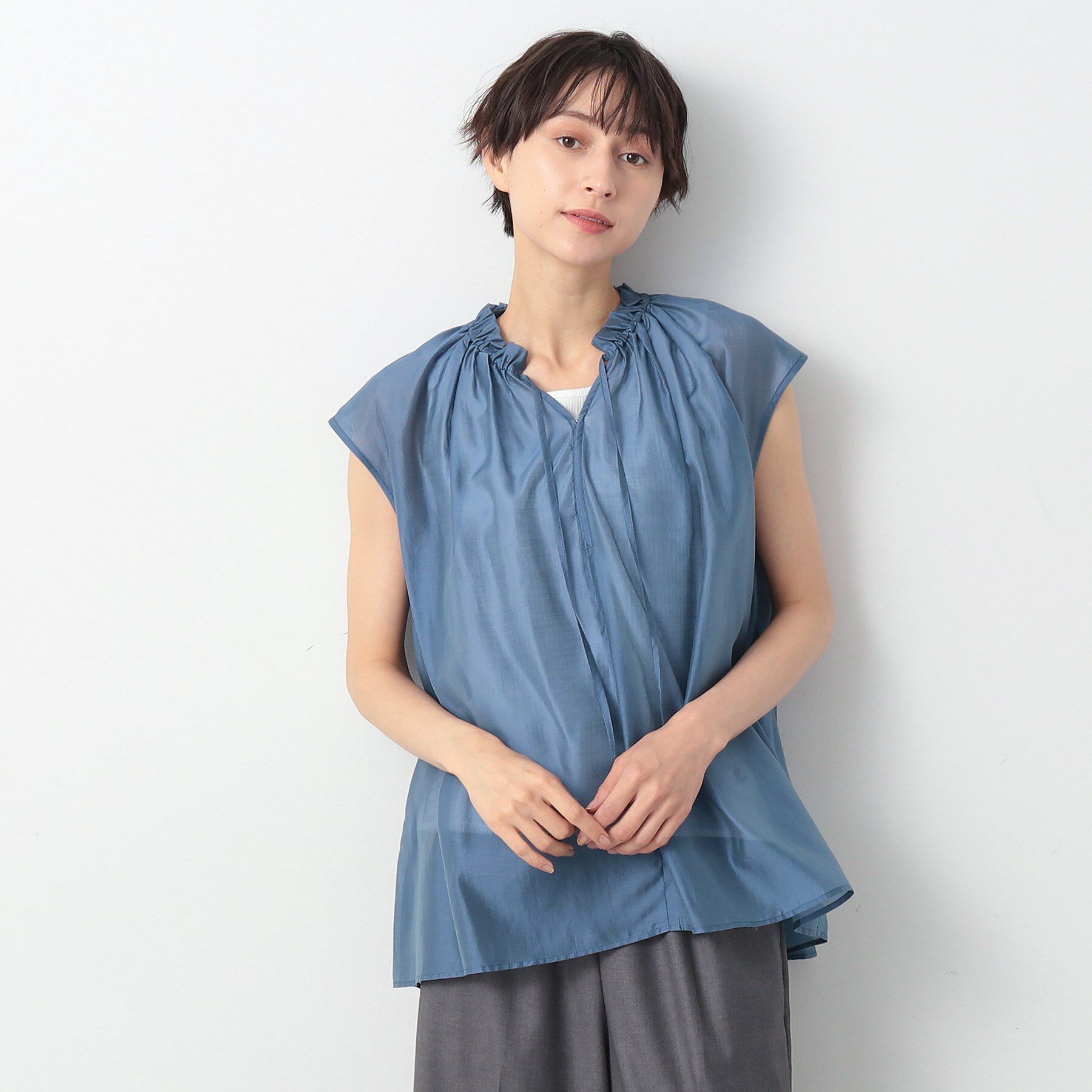 Dessin「【洗える】フリルネックブラウス」|シャツ・ブラウス|