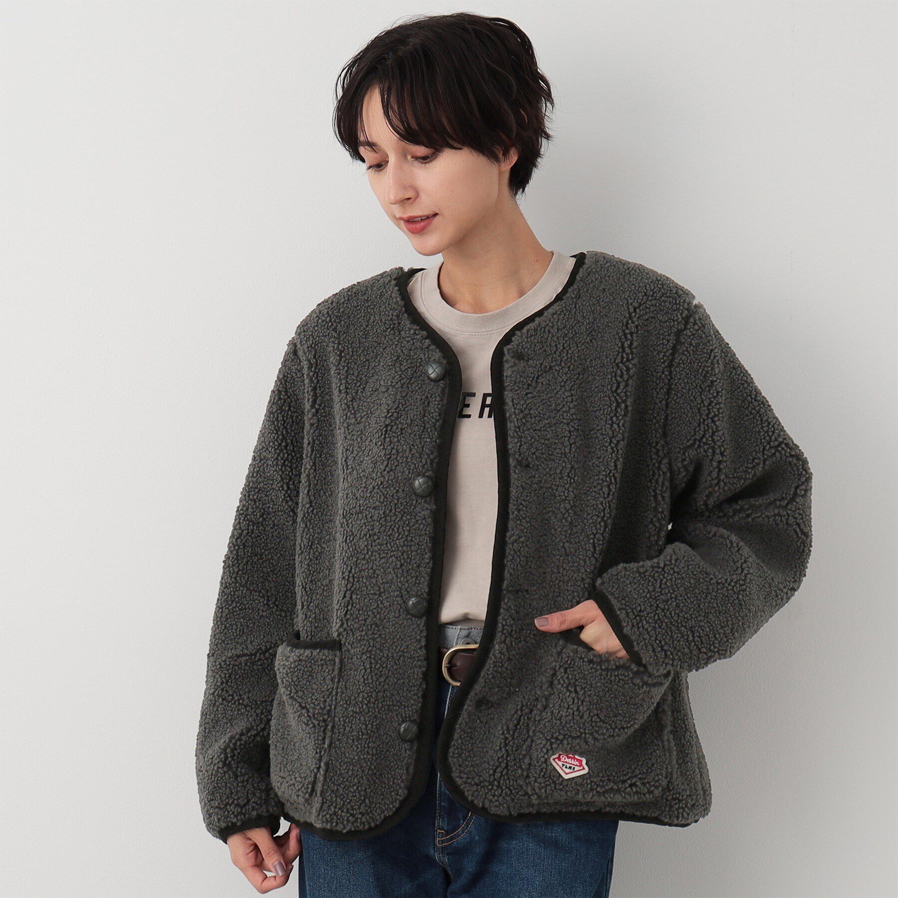 Dessin「【ユニセックス】ボタン付きボアジャケット」|ノーカラージャケット|チャコールグレー(0