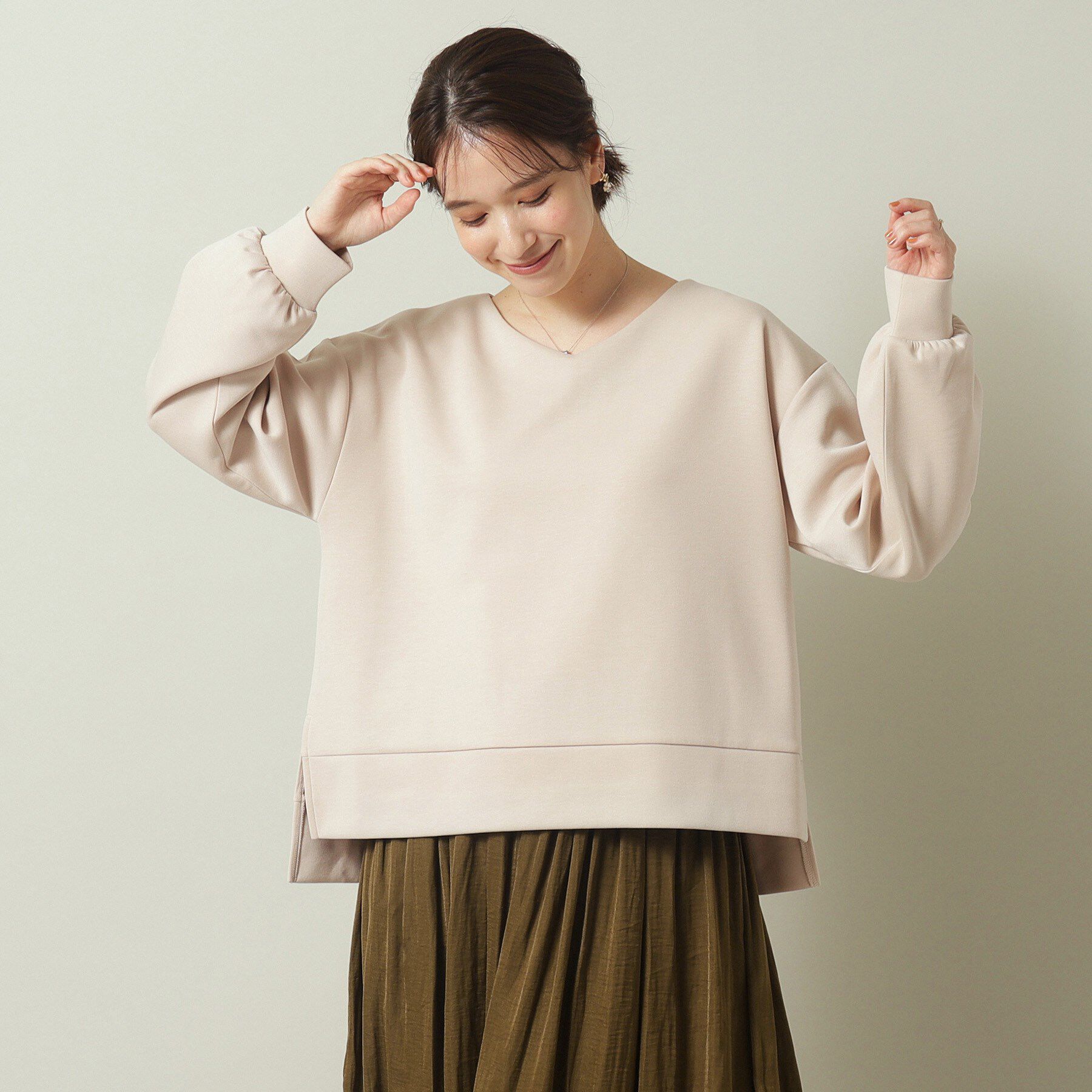 ITS&rsquo;DEMO「【手洗い可】Vネックプルオーバー&times;サテンスカートSET」|スーツ|