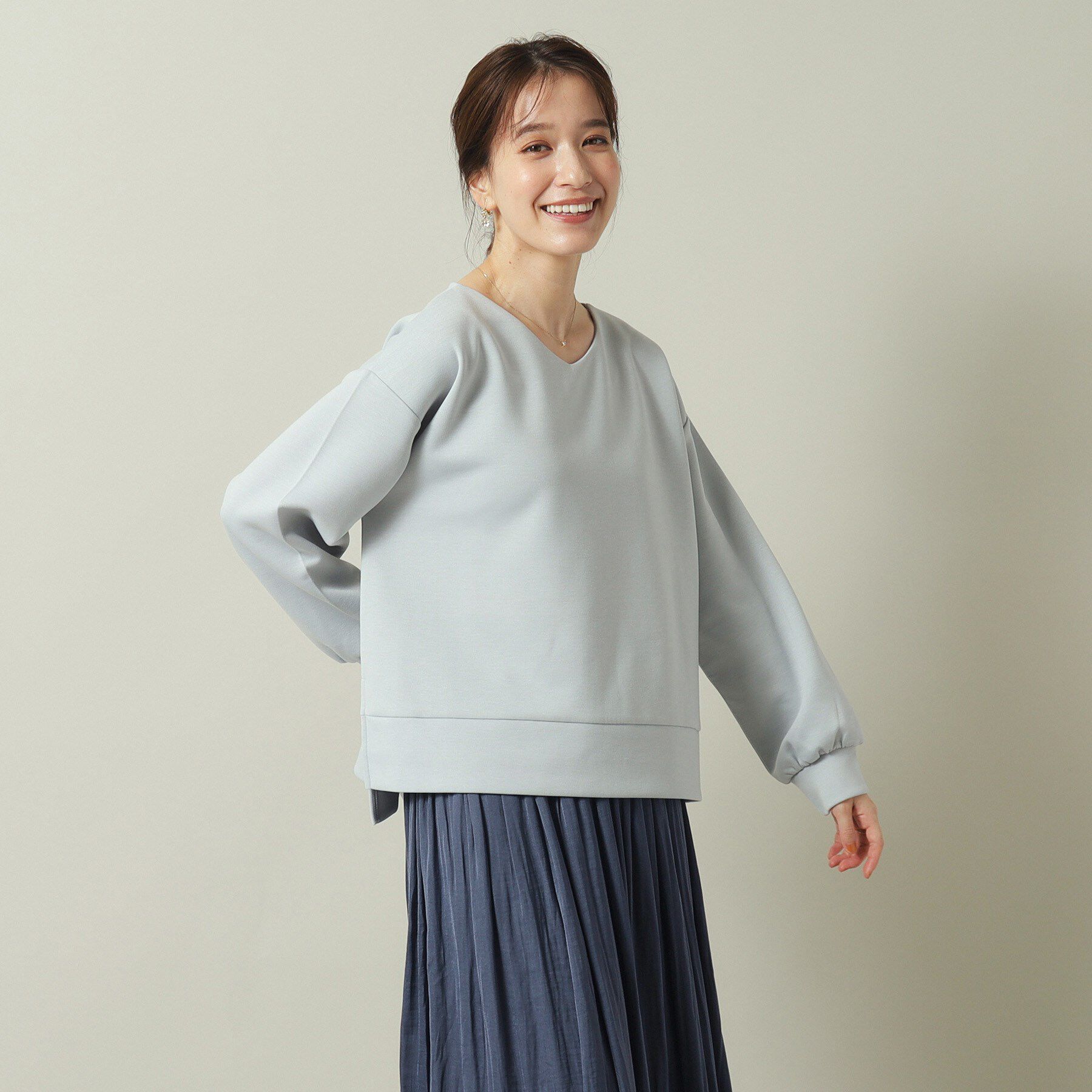 ITS&rsquo;DEMO「【手洗い可】Vネックプルオーバー&times;サテンスカートSET」|スーツ|