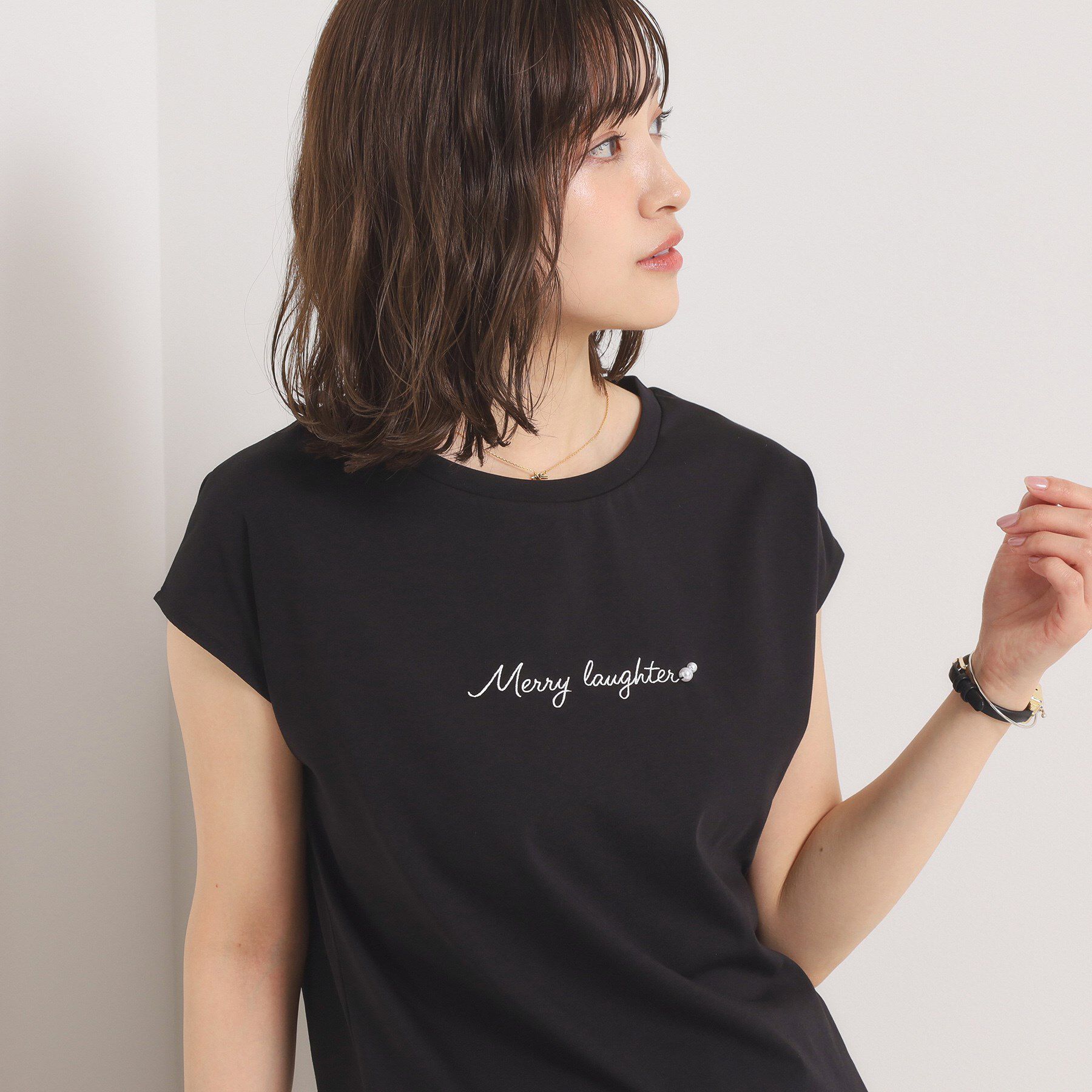 ITS&rsquo;DEMO「【接触冷感／洗濯機OK】刺繍&times;パール調ロゴフレンチT」|Tシャツ・カットソー|