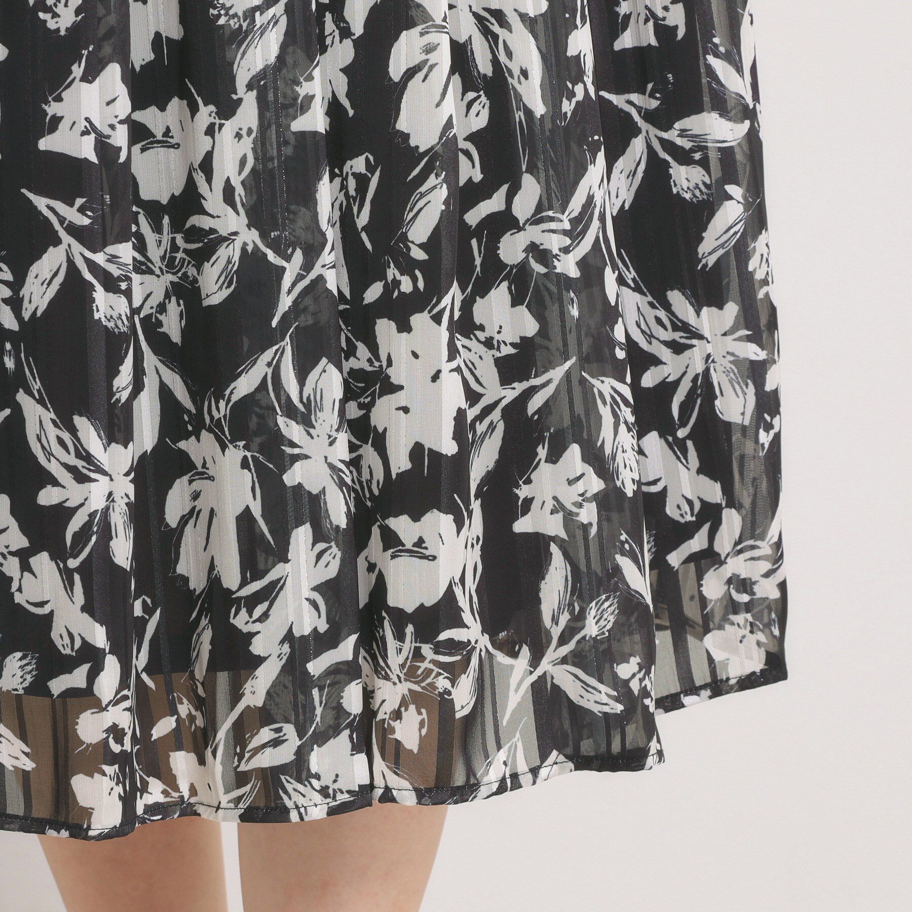 ITS&rsquo;DEMO「【手洗い可／後ろウエストゴム】ラメスト単色花柄スカート」|スカート|