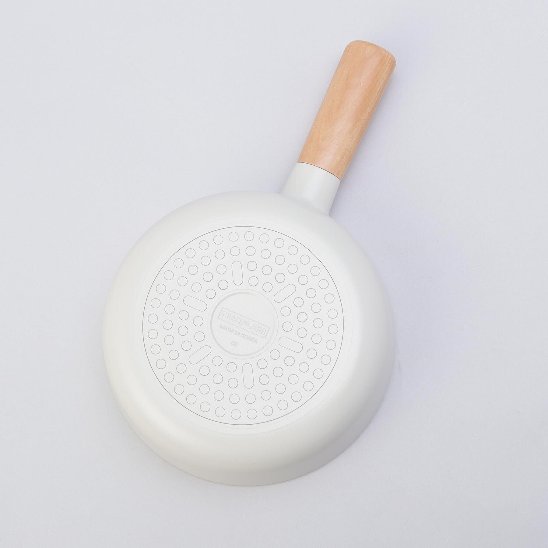 212 KITCHEN STORE「◆セラミックフライパン18cm WH ＜FIKA フィカ＞」|食器・キッチングッズ|