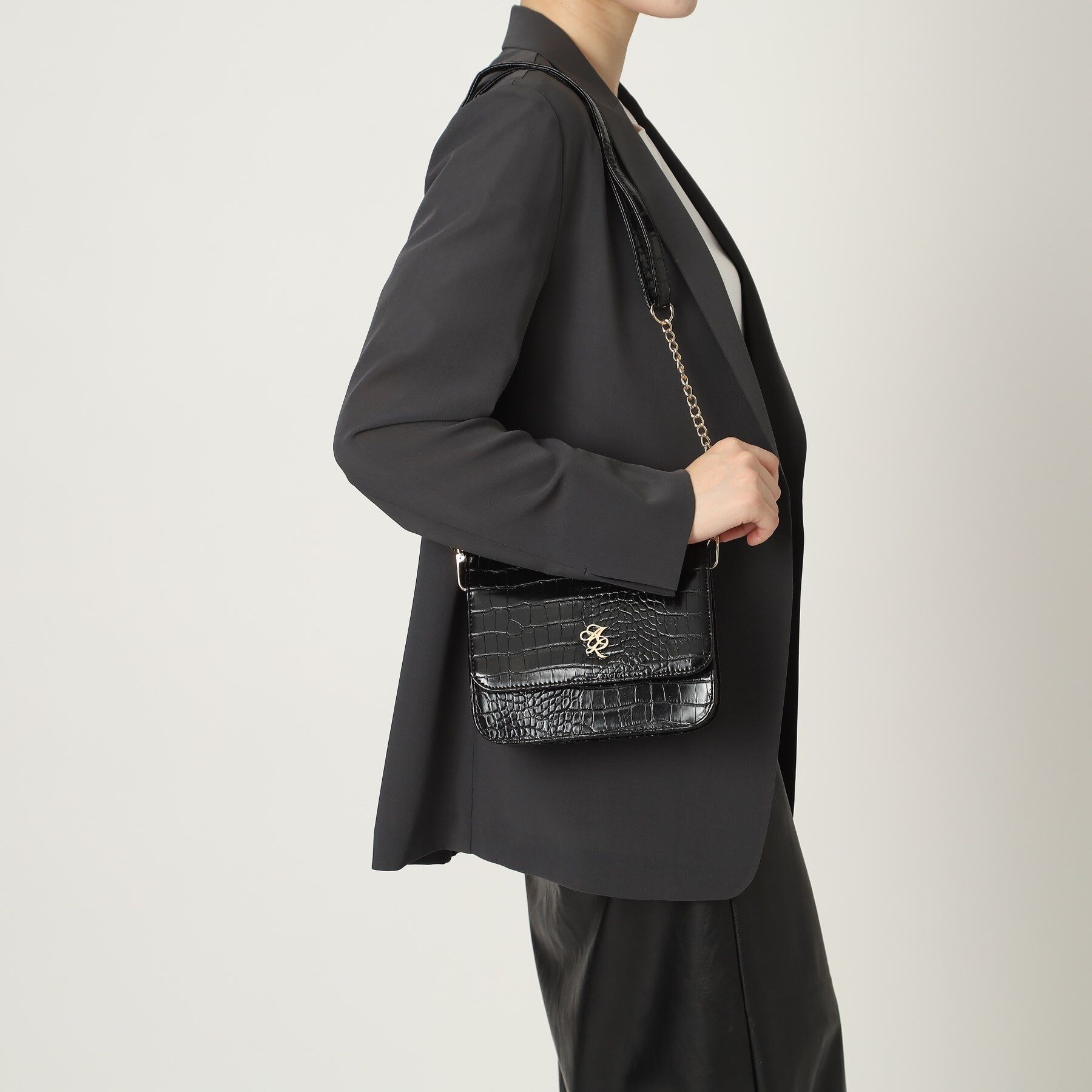 Ober Tashe「フェイクパール&times;チェーンベルト ミニショルダー」|ショルダー・メッセンジャー|