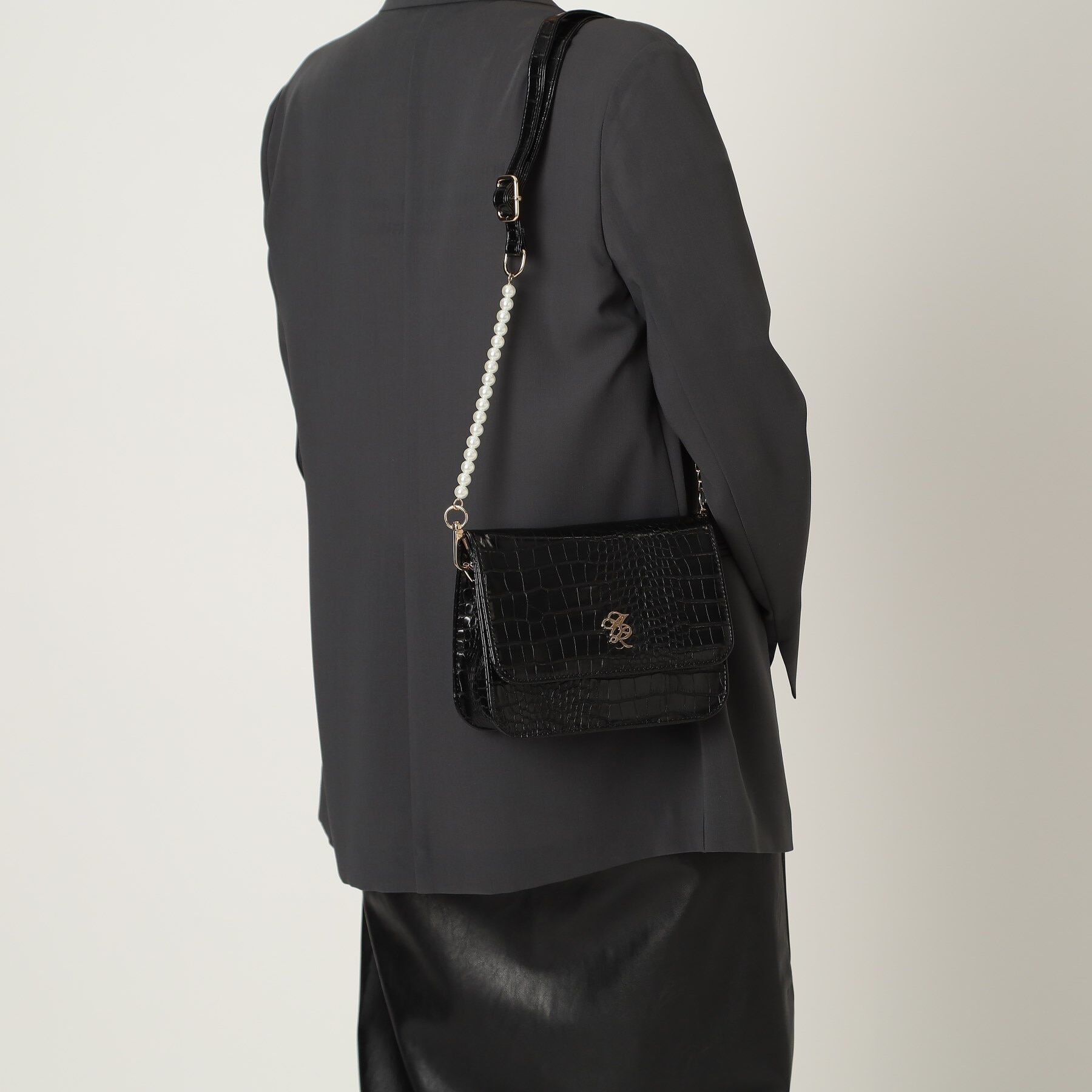 Ober Tashe「フェイクパール&times;チェーンベルト ミニショルダー」|ショルダー・メッセンジャー|