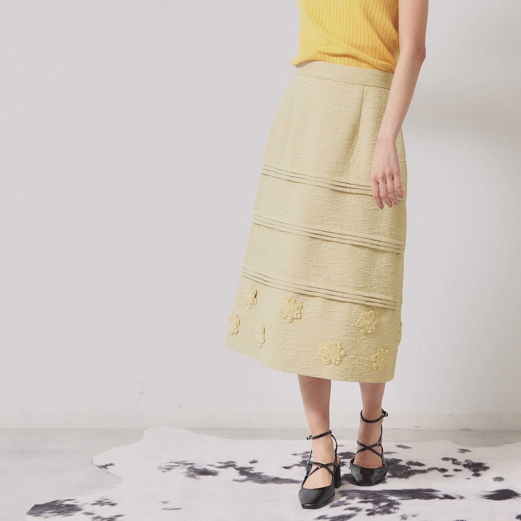 SunaUna「【お花モチーフ／タック切り替え】Aラインスカート」|スカート|イエロー(032)