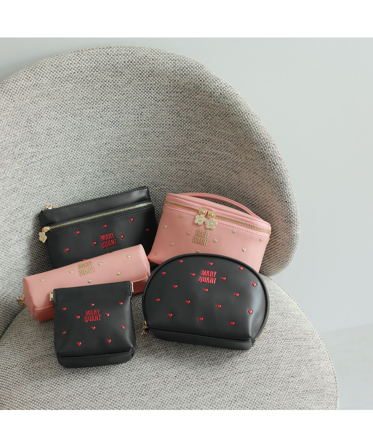 MARY QUANT「ハートフロート バネクチポーチ」|ポーチ|