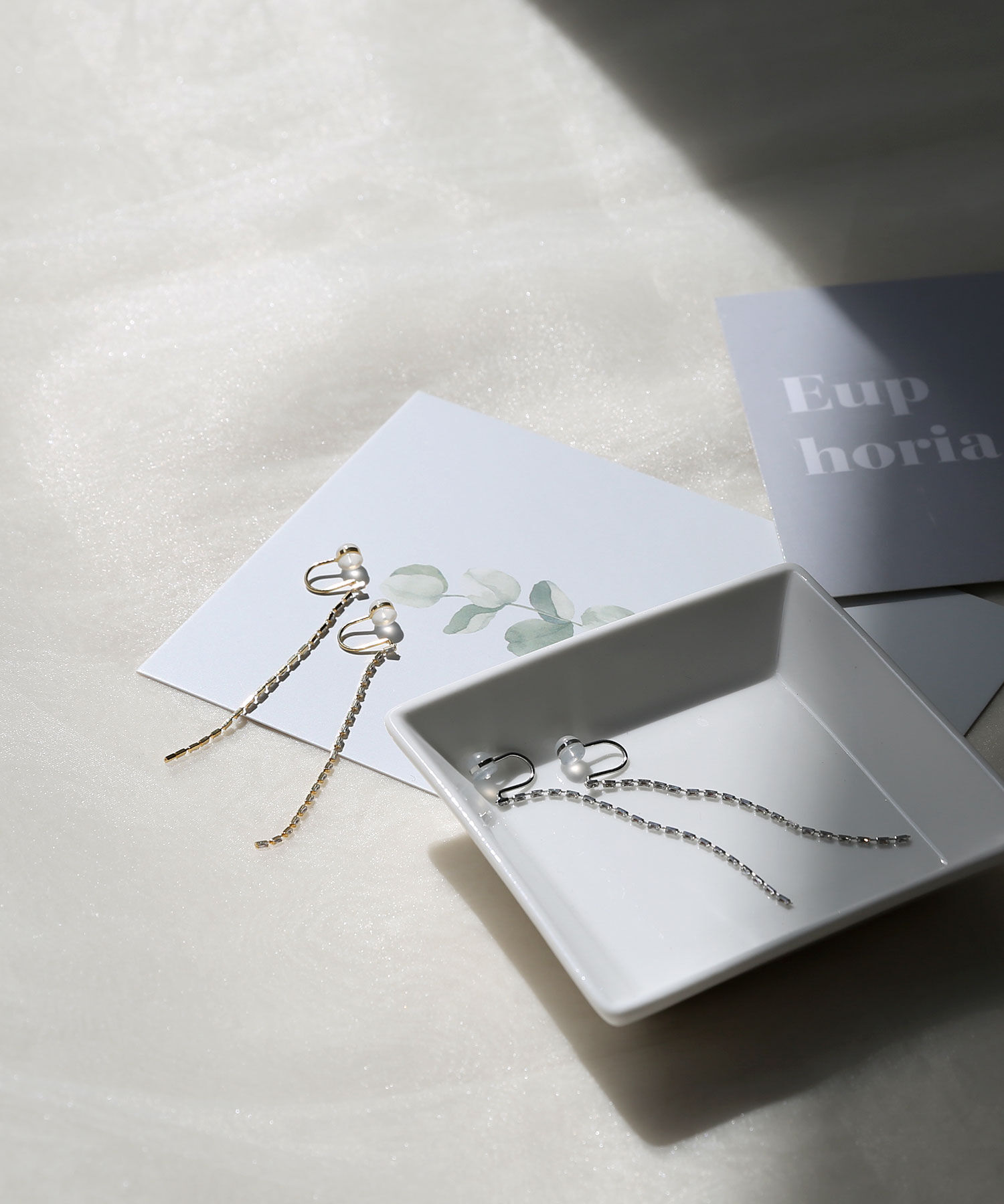  「ノンホール・ロングラインストーンイヤリング」|イヤリング|