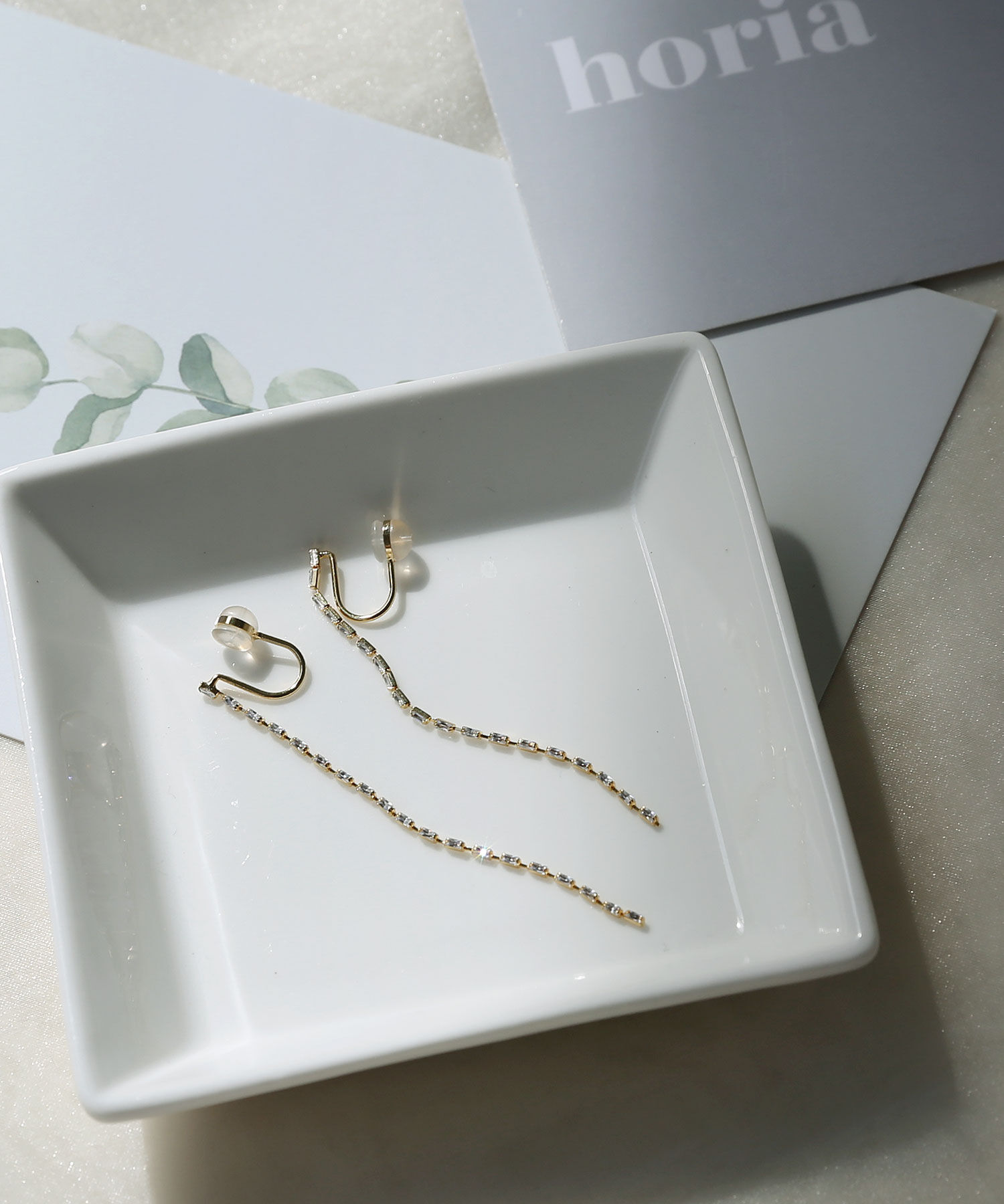  「ノンホール・ロングラインストーンイヤリング」|イヤリング|ゴールド