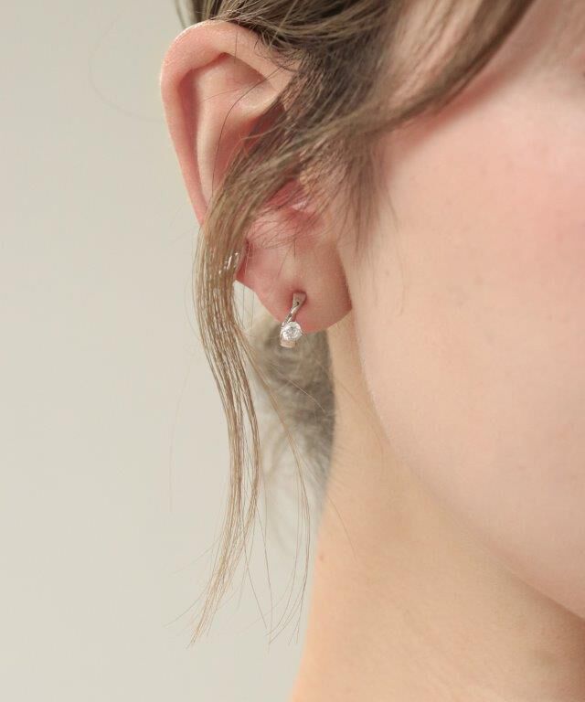  「Bubbloop ひねりデザインストーンイヤリング　ノンホールピアス」|イヤリング|シルバー系