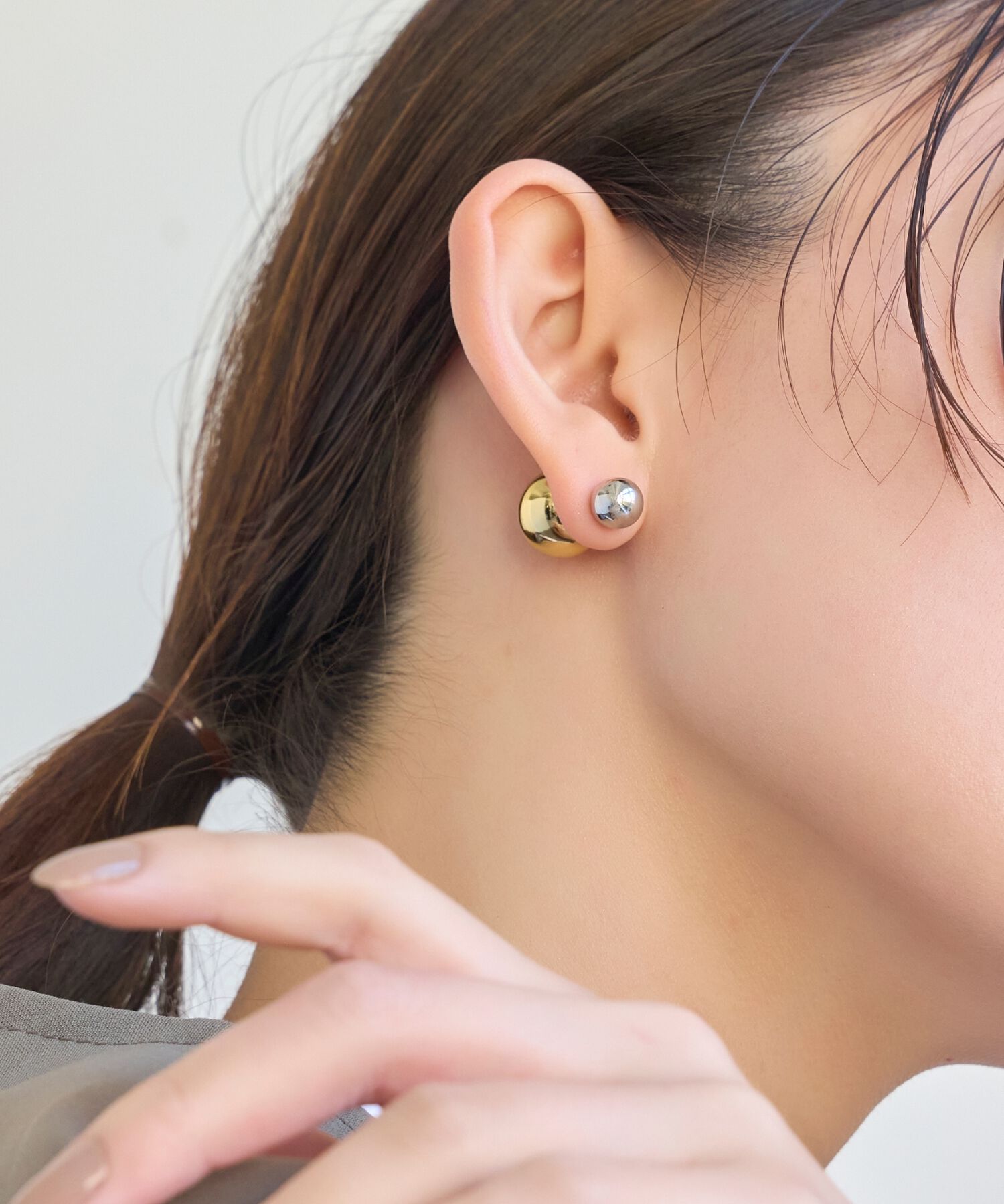 Phoebe「メタルボールバックキャッチピアス　コンビ」|ピアス|