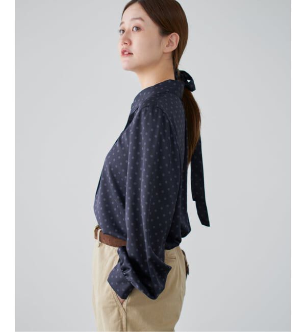IENA「《WEB限定/追加4予約》サテンドットタイ付ブラウス」|シャツ・ブラウス|