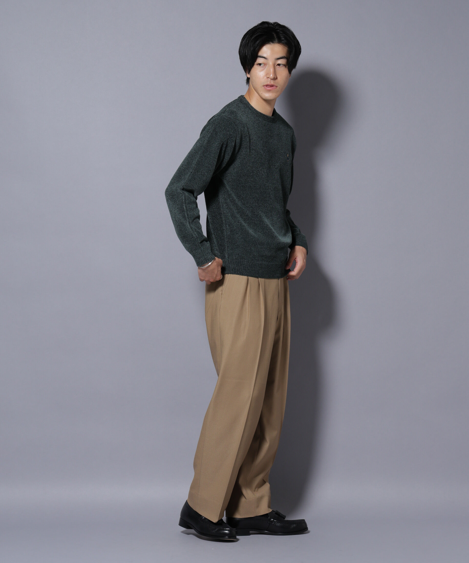 nano･universe「2タックテーパードスラックス」|チノ|