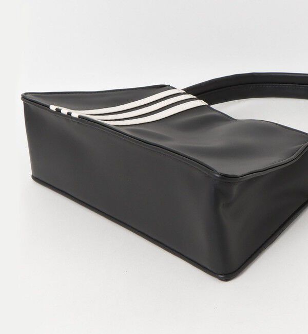 fredy emue「【adidas／アディダス】 エンボスグラフィック台形バッグ」|ハンドバッグ|