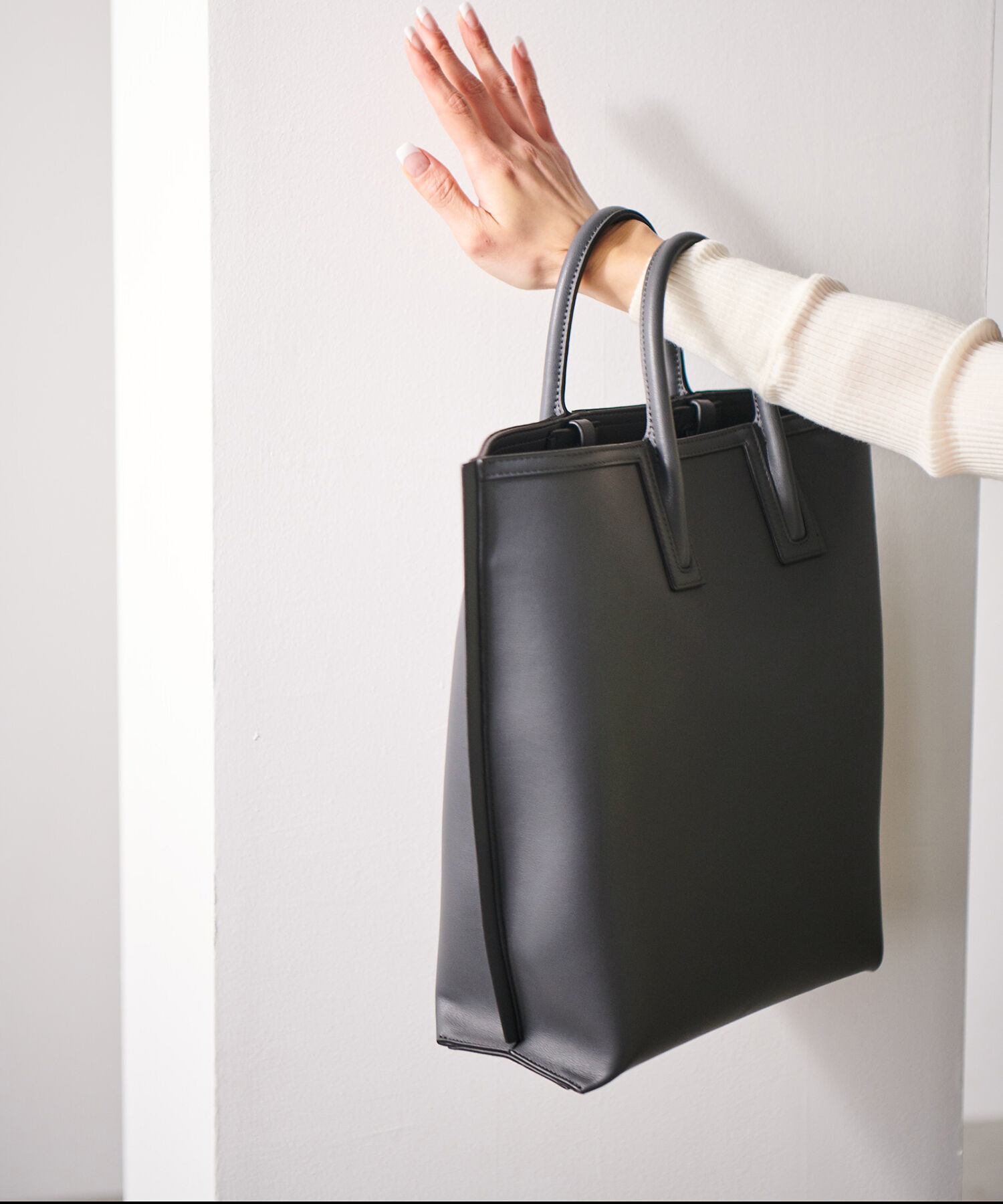 E'POR「【E'POR】【A4対応】【一部直営店舗・WEB限定】LIMITED MODEL Ree Large（リー）【雑誌掲載】」|トートバッグ|チャコール(06)