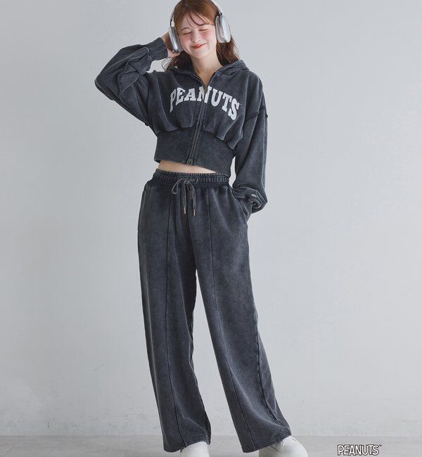  「【PEANUTSコラボ】スヌーピー刺繍入りパーカー」|パーカー|