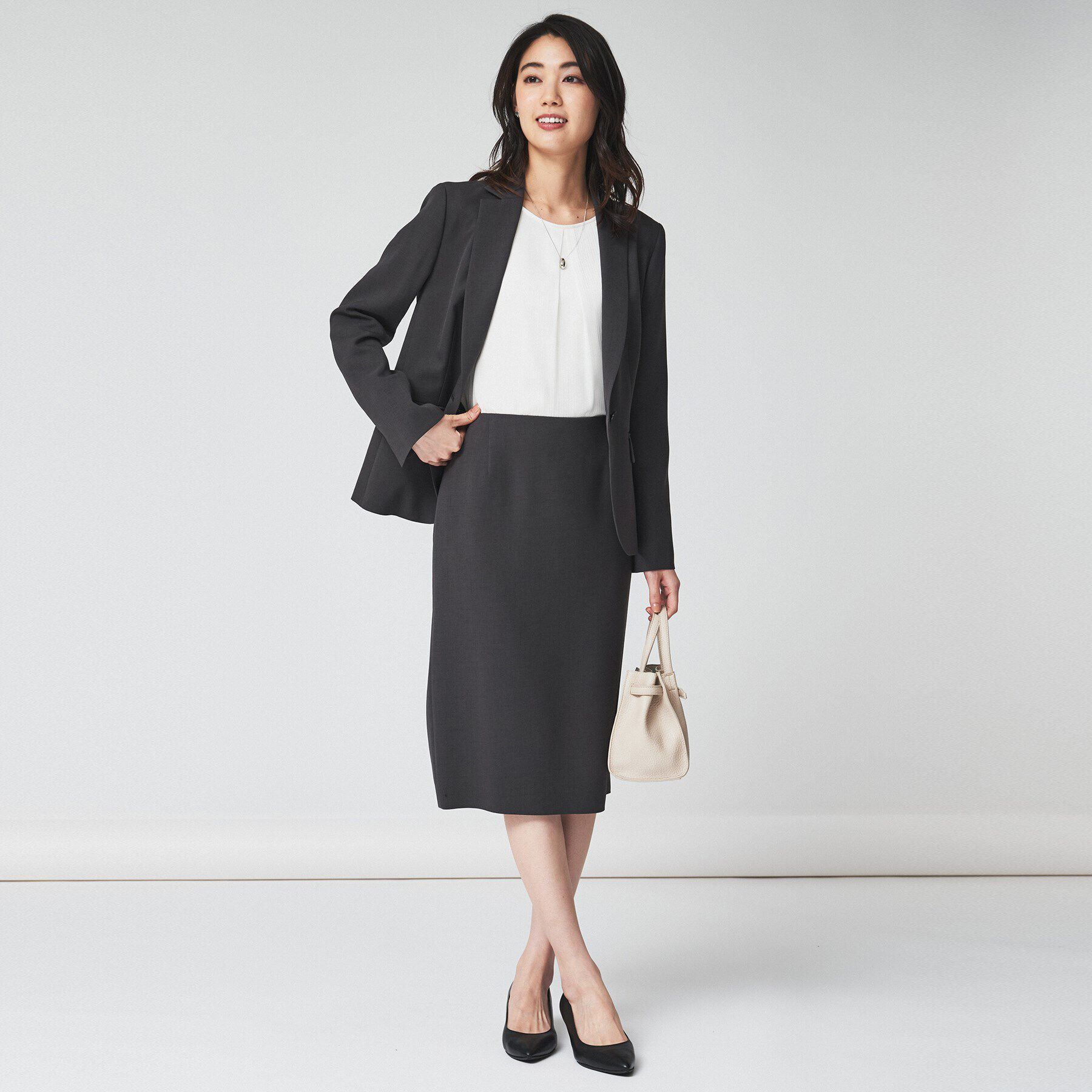 UNTITLED「【通勤スーツ/入卒/セレモニー】ライトウェイト タイトスカート」|スカート|