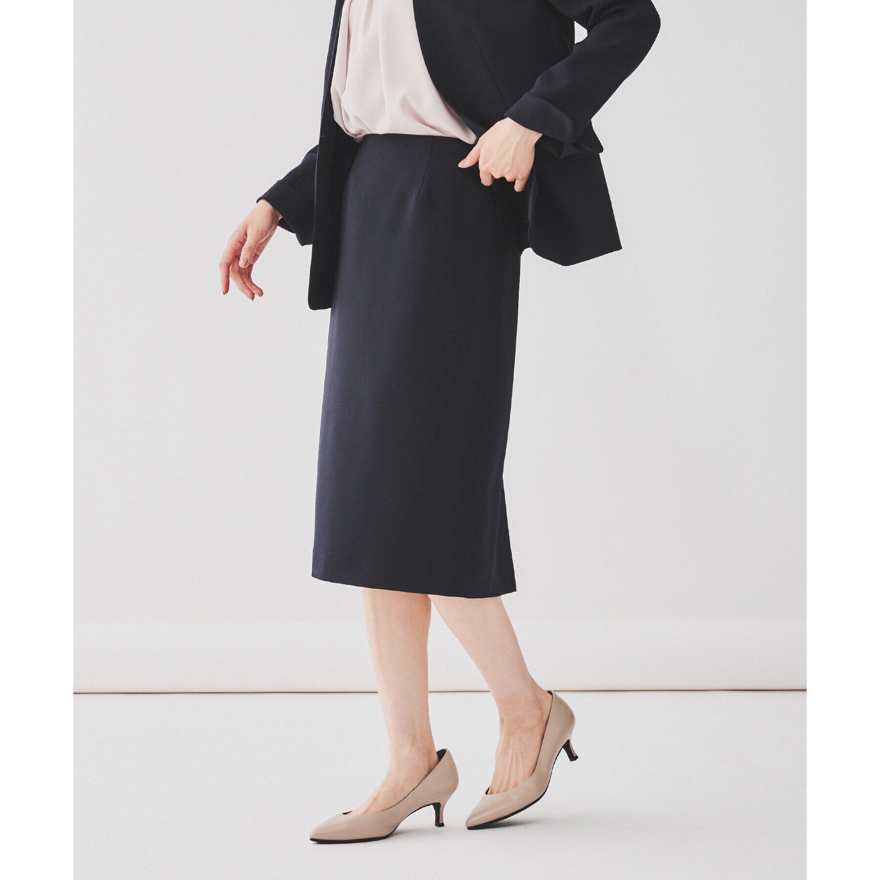 UNTITLED「【通勤スーツ/入卒/セレモニー】ライトウェイト タイトスカート」|スカート|ブラック(019)