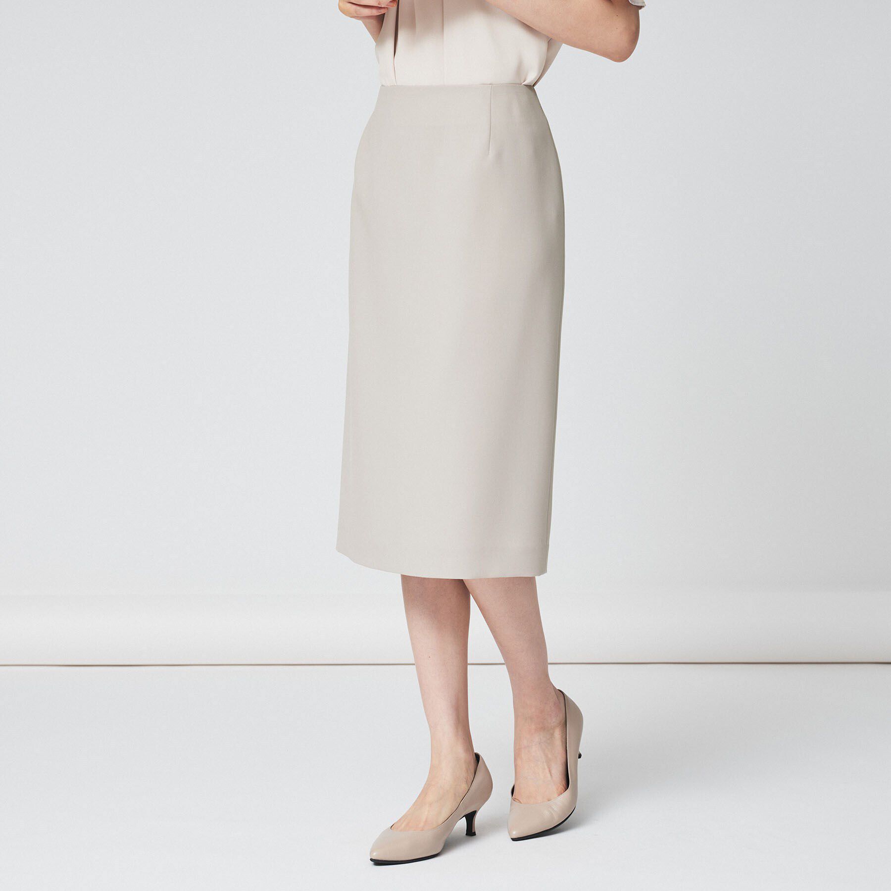 UNTITLED「【通勤スーツ/入卒/セレモニー】ライトウェイト タイトスカート」|スカート|ベージュ(052)