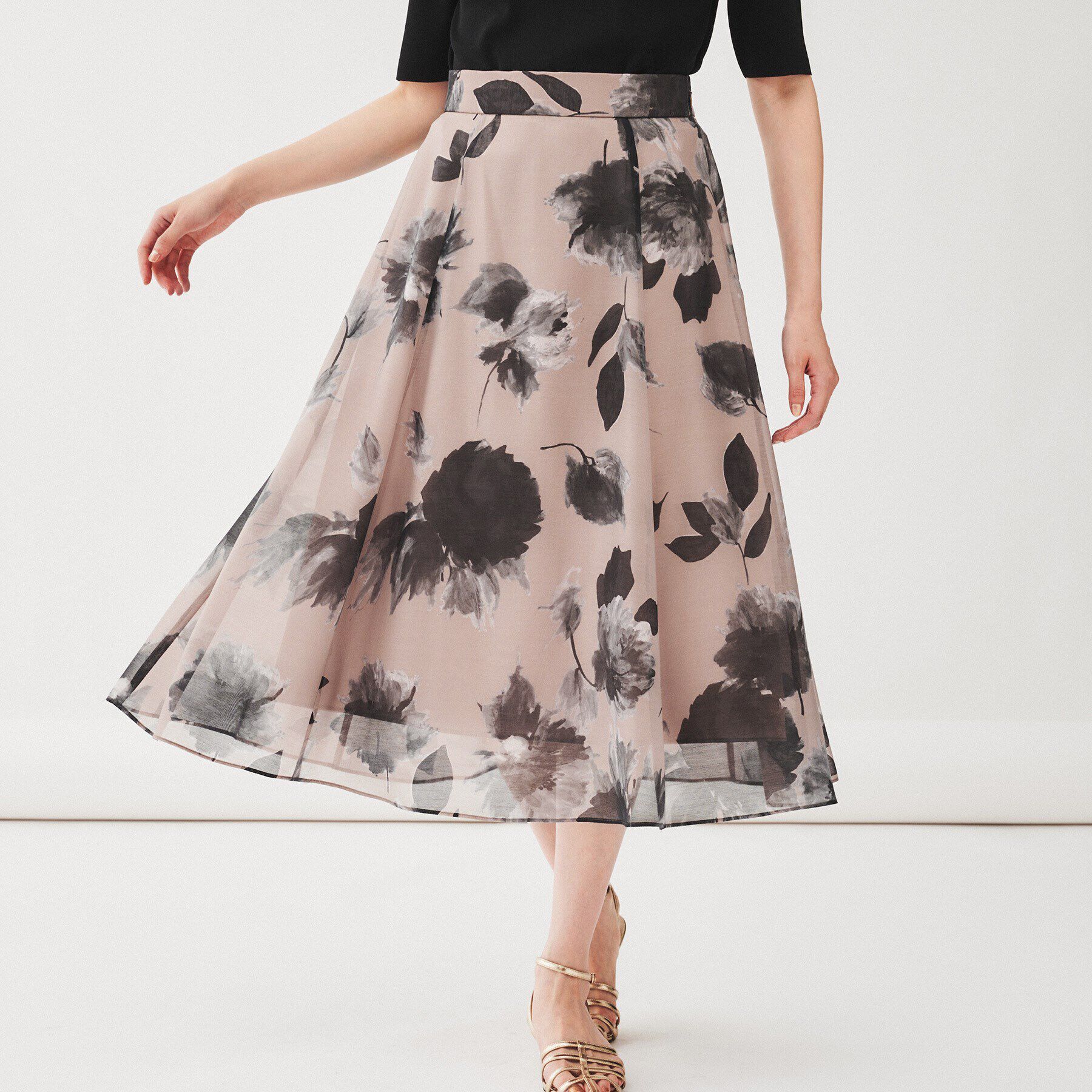 UNTITLED「【華やか/フェミニン】フラワープリントスカート」|スカート|