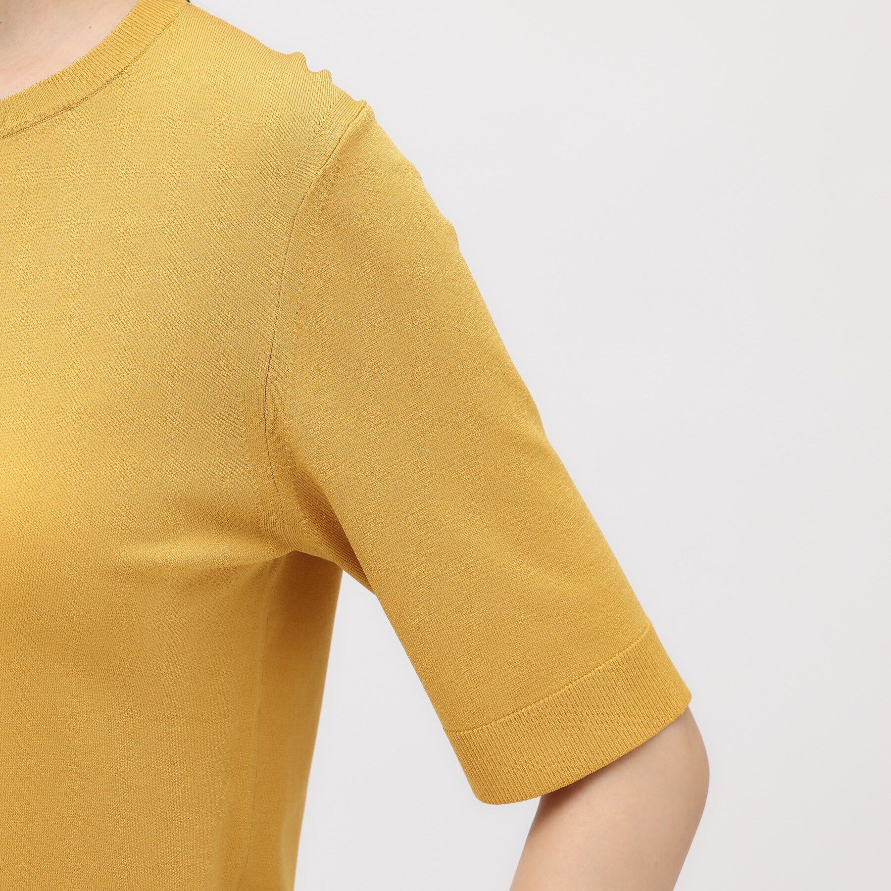 UNTITLED「【サラッと薄手素材/アンサンブル可能】レーヨンストレッチ クルーネックニット」|ニット・セーター|