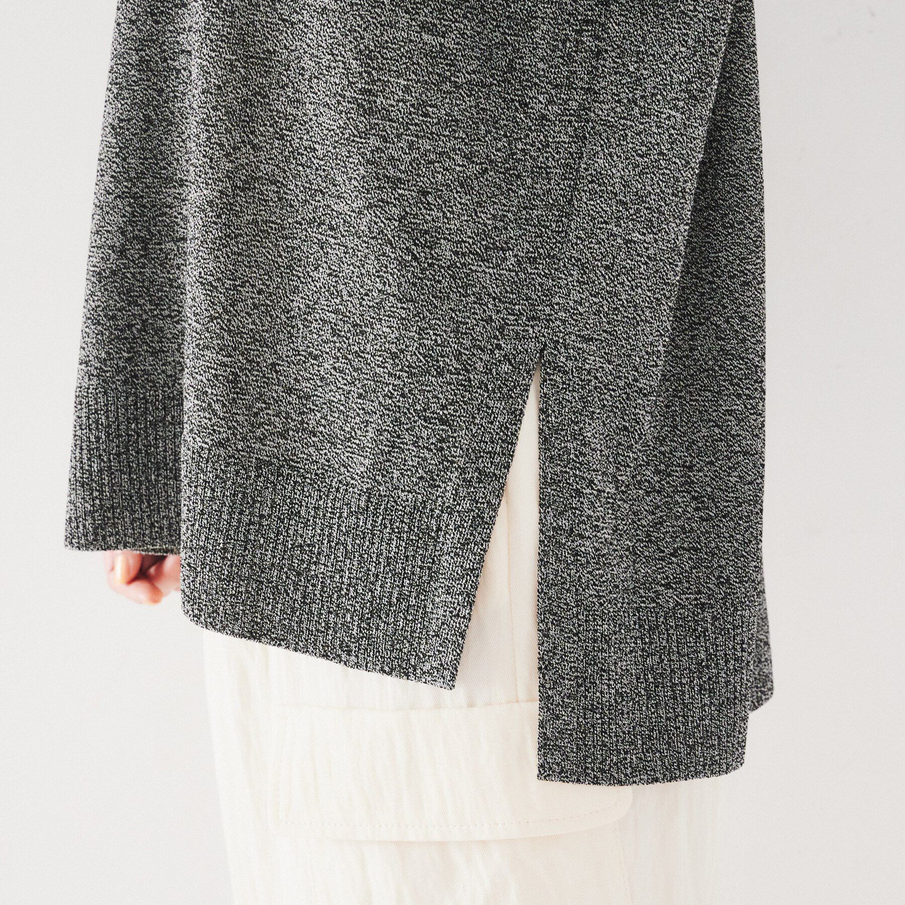 UNTITLED「【薄手/ゆったり/体型カバー】ドライレーヨン Vネックニット」|ニット・セーター|