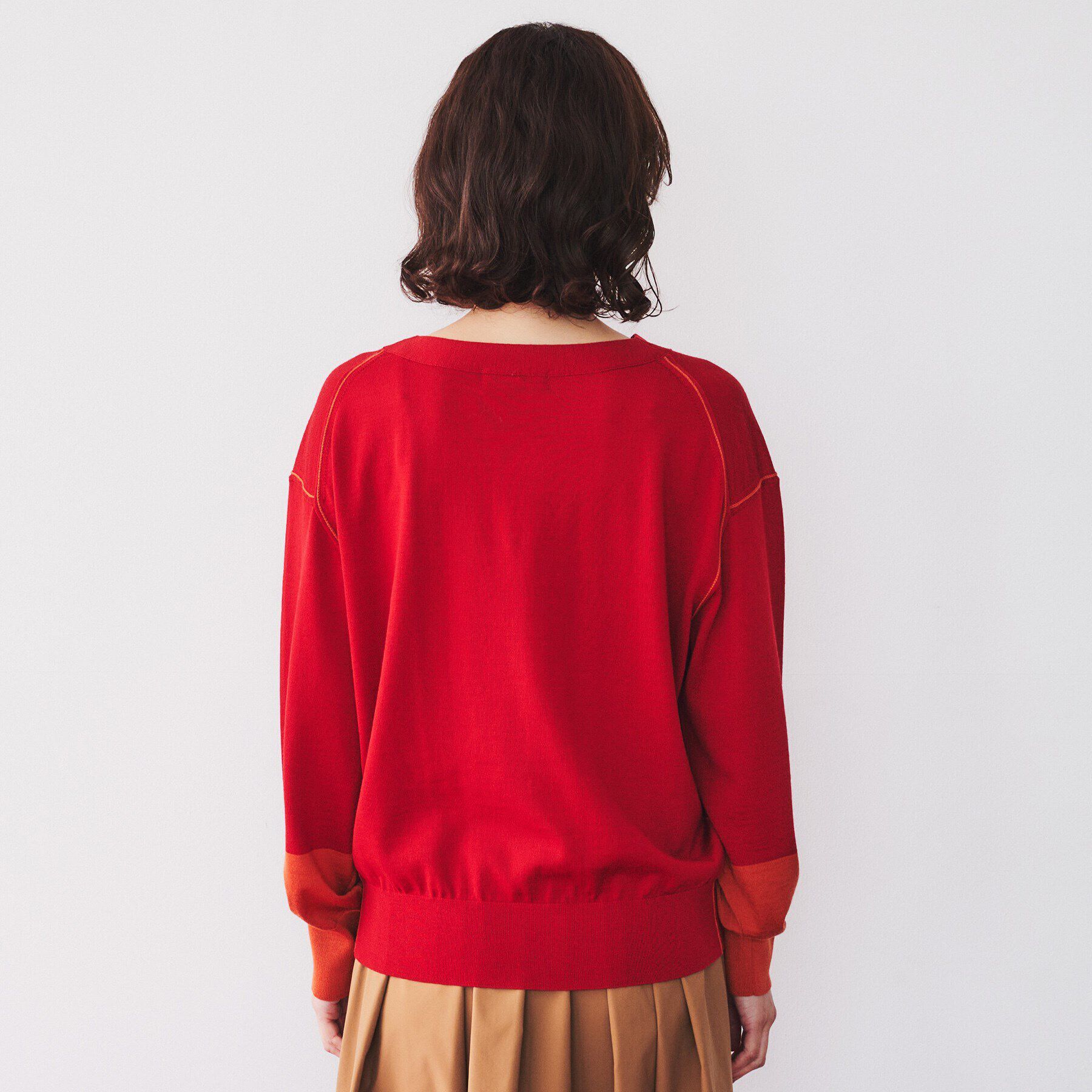 UNTITLED「【袖口カラーがアクセントに！】クルーネック ハイゲージニット」|ニット・セーター|