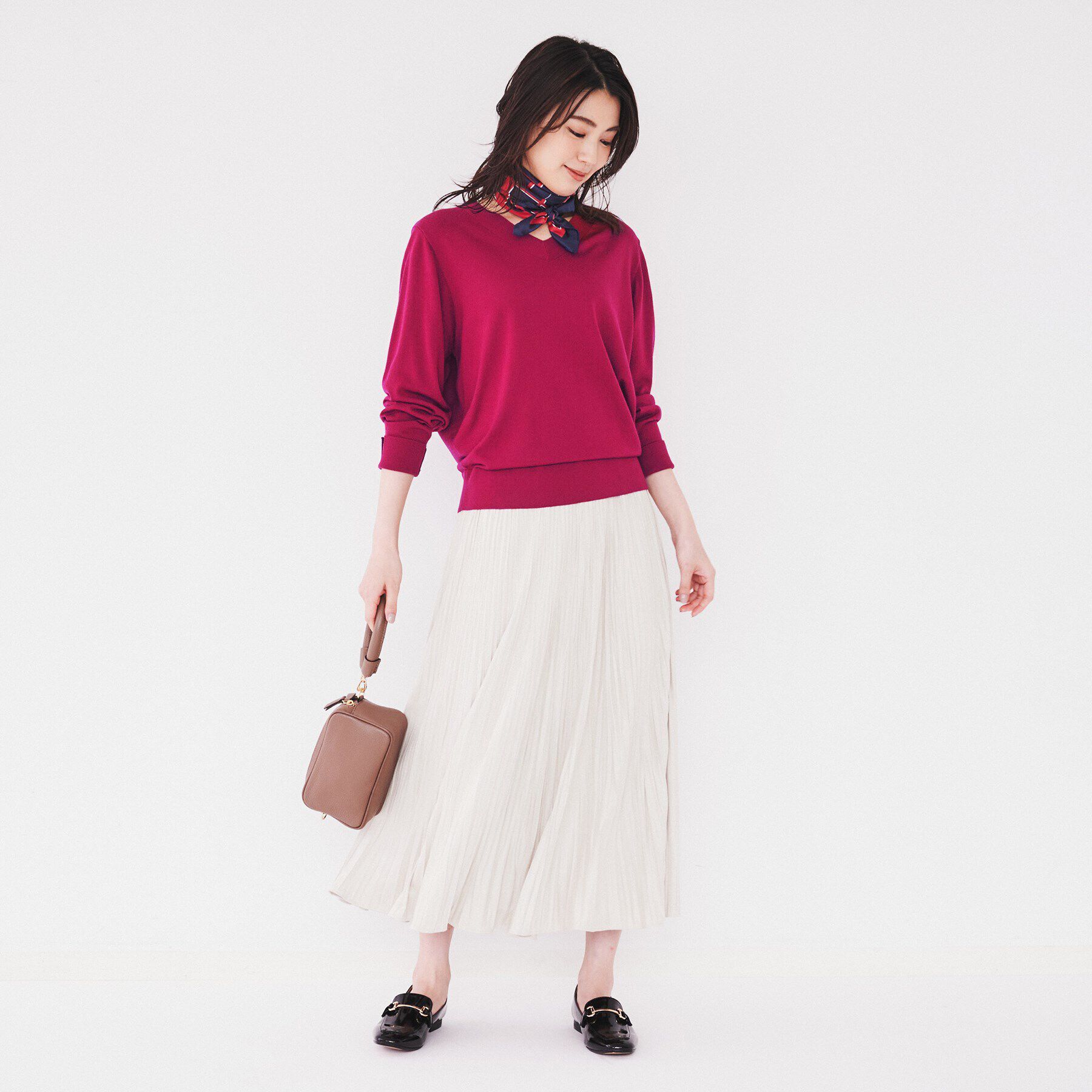 UNTITLED「【アンサンブル可能/洗える】シルクウールカシミヤ Vネックニット」|ニット・セーター|