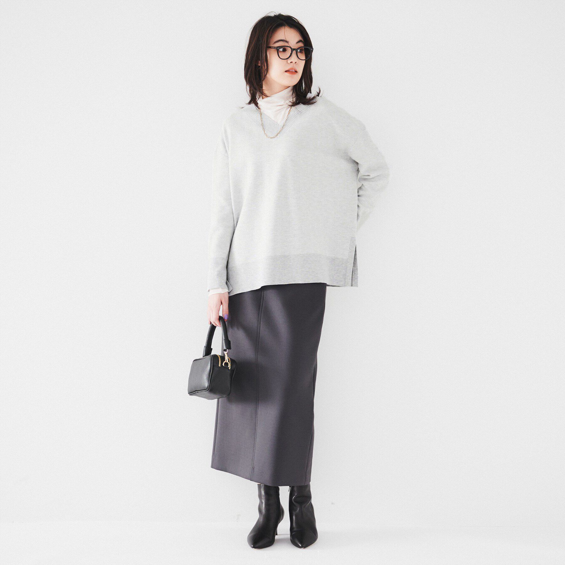 UNTITLED「【体型カバー/洗える】ヘリンボーン柄 Vネックプルオーバーニット」|ニット・セーター|